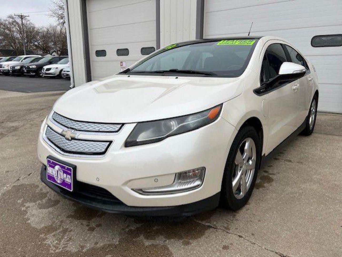 2012 WHITE CHEVROLET VOLT (1G1RD6E49CU) with an 1.4L engine, Automatic transmission, located at 1100 W. Sheridan Ave., Shenandoah, 51601, (712) 246-1600, 40.765678, -95.388817 - Photo#0