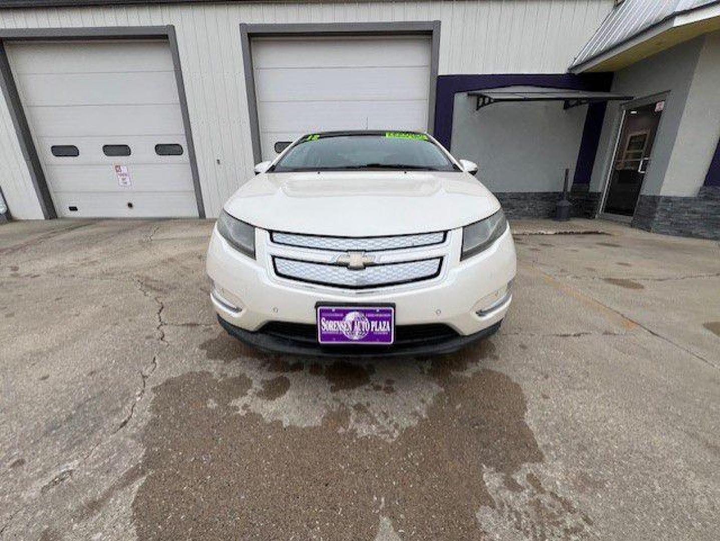 2012 WHITE CHEVROLET VOLT (1G1RD6E49CU) with an 1.4L engine, Automatic transmission, located at 1100 W. Sheridan Ave., Shenandoah, 51601, (712) 246-1600, 40.765678, -95.388817 - Photo#6