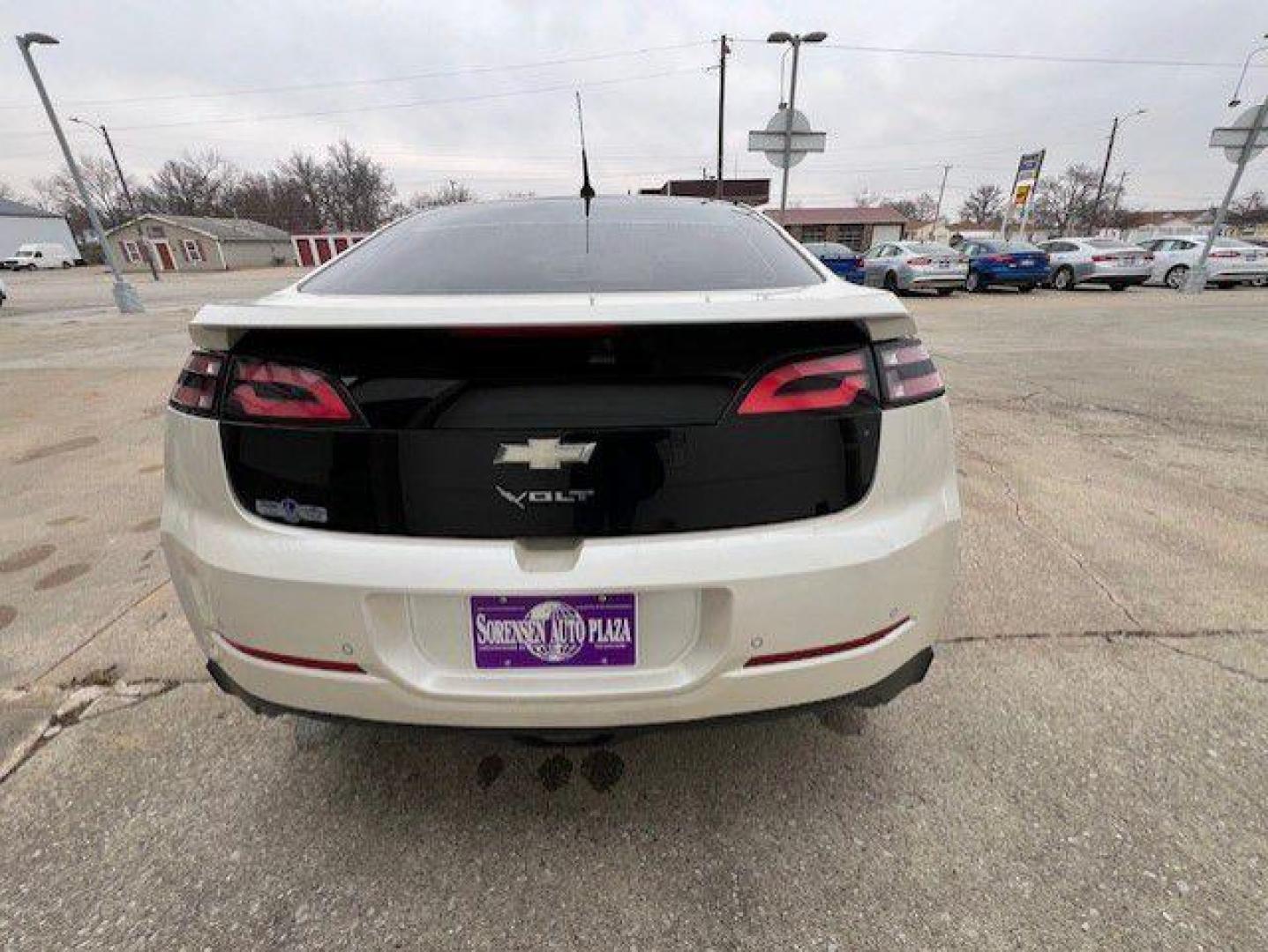 2012 WHITE CHEVROLET VOLT (1G1RD6E49CU) with an 1.4L engine, Automatic transmission, located at 1100 W. Sheridan Ave., Shenandoah, 51601, (712) 246-1600, 40.765678, -95.388817 - Photo#7