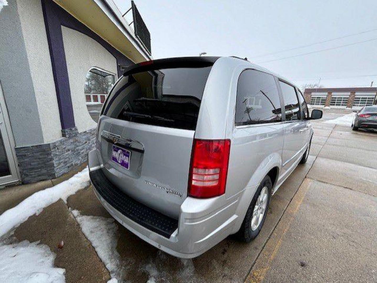 2010 SILVER CHRYSLER TOWN and COUNTRY TOURING PLUS (2A4RR8DX8AR) with an 4.0L engine, Automatic transmission, located at 1100 W. Sheridan Ave., Shenandoah, 51601, (712) 246-1600, 40.765678, -95.388817 - Photo#1