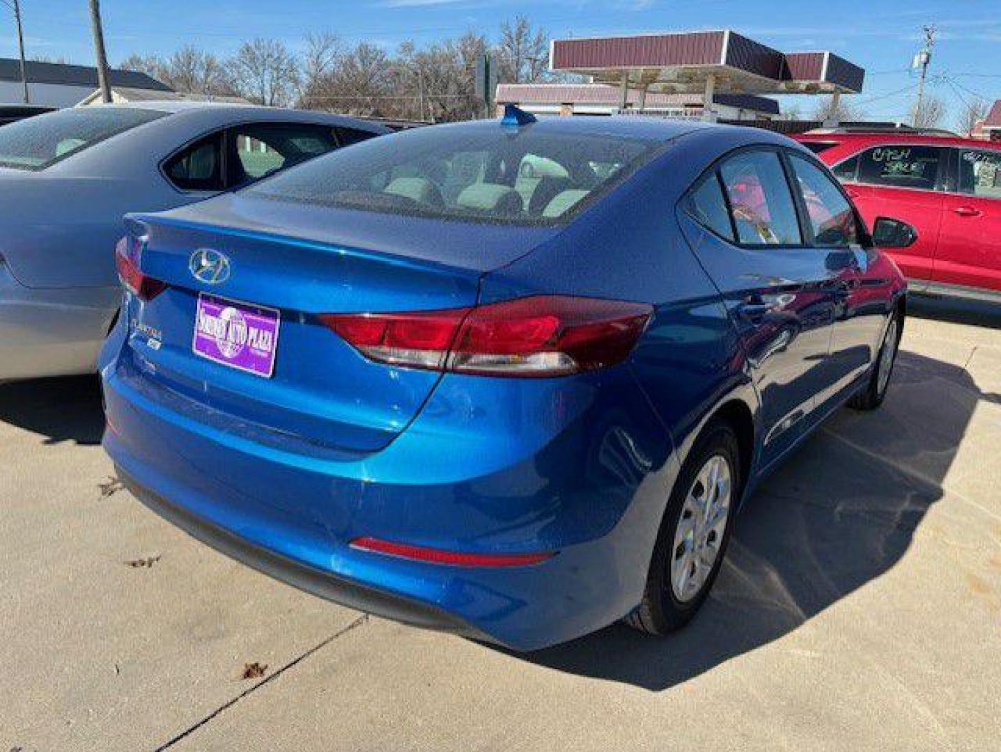 2017 BLUE HYUNDAI ELANTRA SE (5NPD74LF4HH) with an 2.0L engine, 6-Speed Manual transmission, located at 1100 W. Sheridan Ave., Shenandoah, 51601, (712) 246-1600, 40.765678, -95.388817 - Photo#1