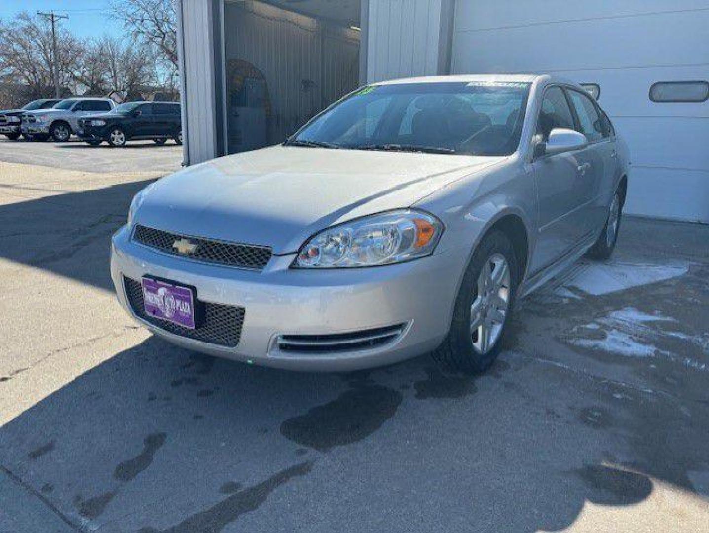 2015 SILVER CHEVROLET IMPALA LIMITED LT (2G1WB5E34F1) with an 3.6L engine, Automatic transmission, located at 1100 W. Sheridan Ave., Shenandoah, 51601, (712) 246-1600, 40.765678, -95.388817 - Photo#0