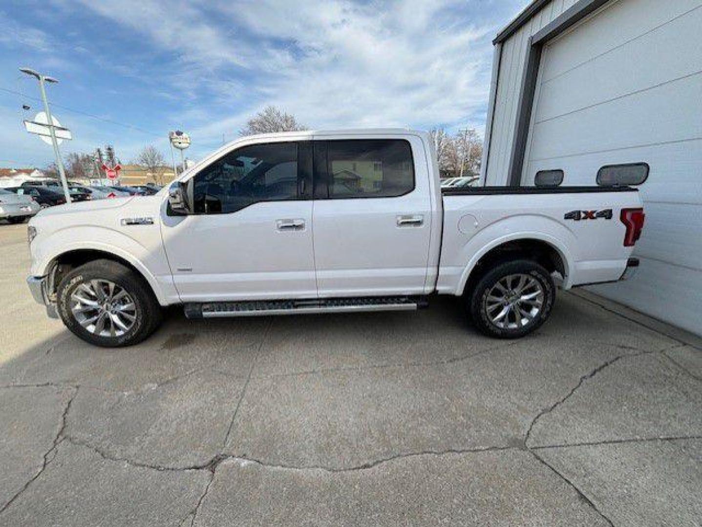 2017 WHITE FORD F150 SUPERCREW (1FTEW1EP1HK) with an 2.7L engine, Automatic transmission, located at 1100 W. Sheridan Ave., Shenandoah, 51601, (712) 246-1600, 40.765678, -95.388817 - Photo#2