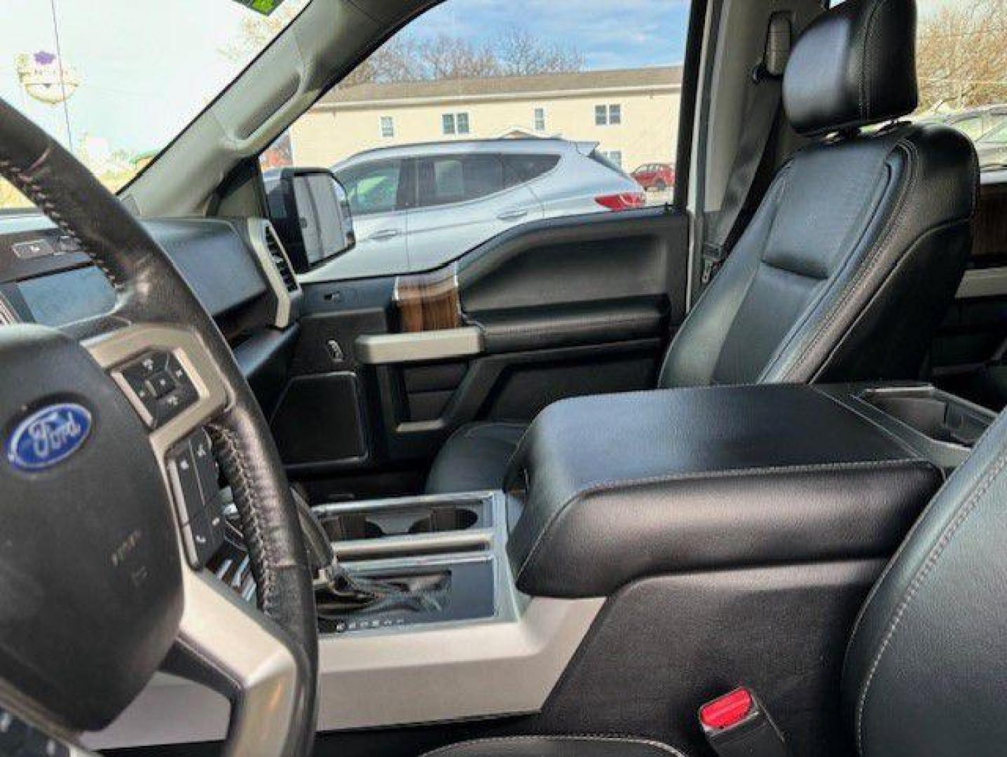 2017 WHITE FORD F150 SUPERCREW (1FTEW1EP1HK) with an 2.7L engine, Automatic transmission, located at 1100 W. Sheridan Ave., Shenandoah, 51601, (712) 246-1600, 40.765678, -95.388817 - Photo#3