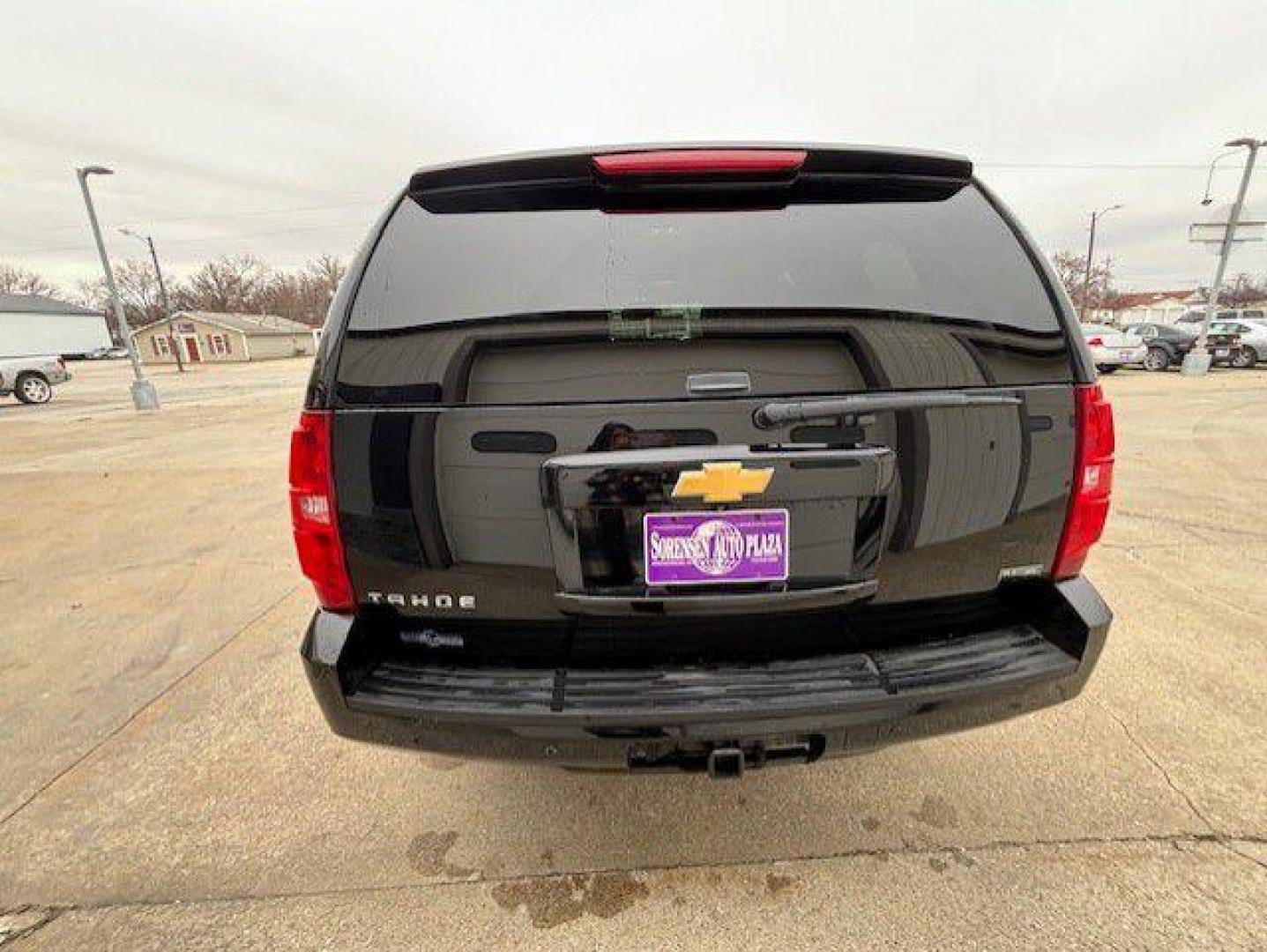 2012 BLACK CHEVROLET TAHOE 1500 LT (1GNSKBE02CR) with an 5.3L engine, Automatic transmission, located at 1100 W. Sheridan Ave., Shenandoah, 51601, (712) 246-1600, 40.765678, -95.388817 - Photo#9