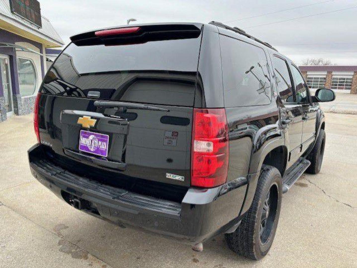 2012 BLACK CHEVROLET TAHOE 1500 LT (1GNSKBE02CR) with an 5.3L engine, Automatic transmission, located at 1100 W. Sheridan Ave., Shenandoah, 51601, (712) 246-1600, 40.765678, -95.388817 - Photo#1