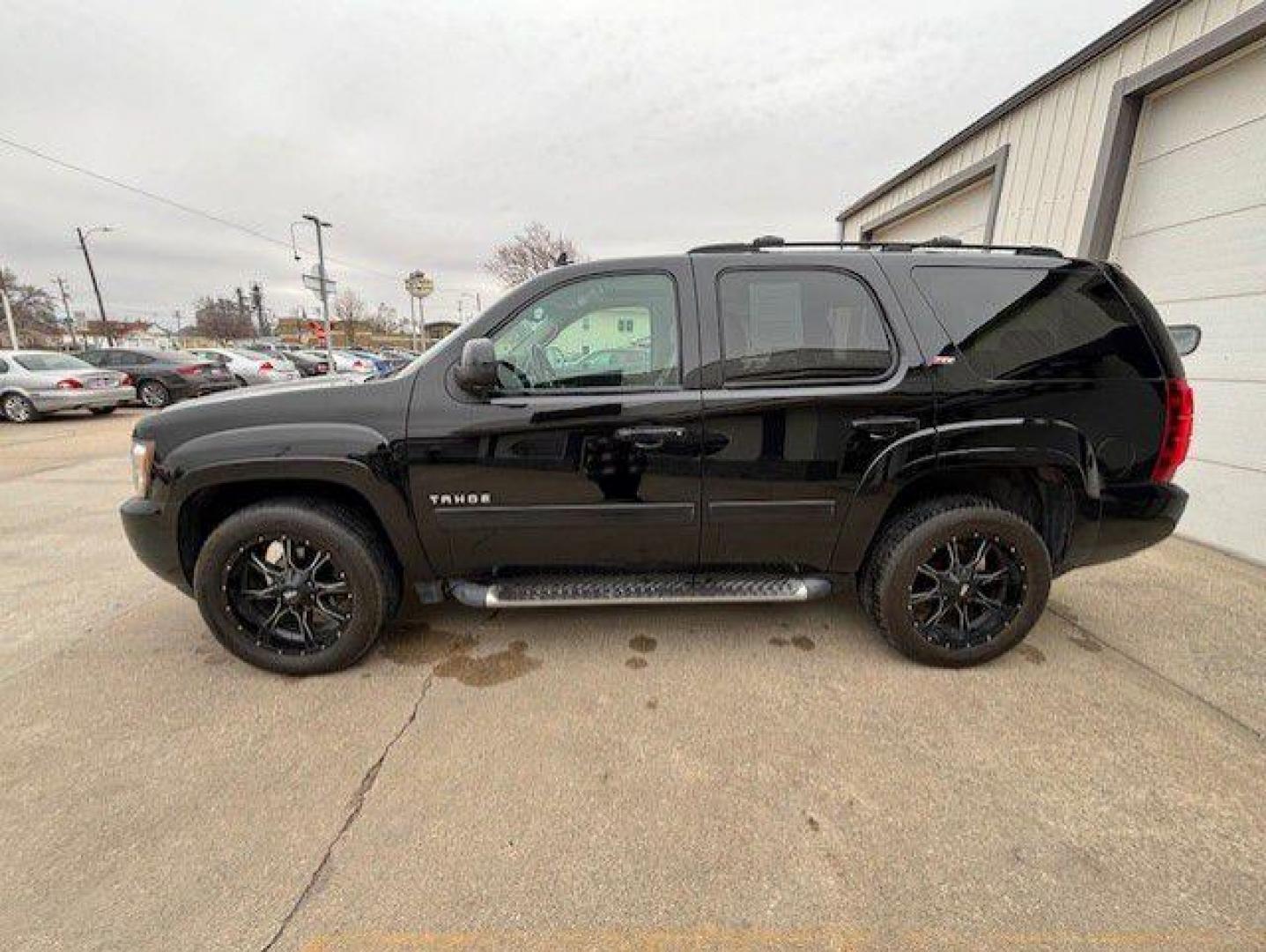 2012 BLACK CHEVROLET TAHOE 1500 LT (1GNSKBE02CR) with an 5.3L engine, Automatic transmission, located at 1100 W. Sheridan Ave., Shenandoah, 51601, (712) 246-1600, 40.765678, -95.388817 - Photo#2