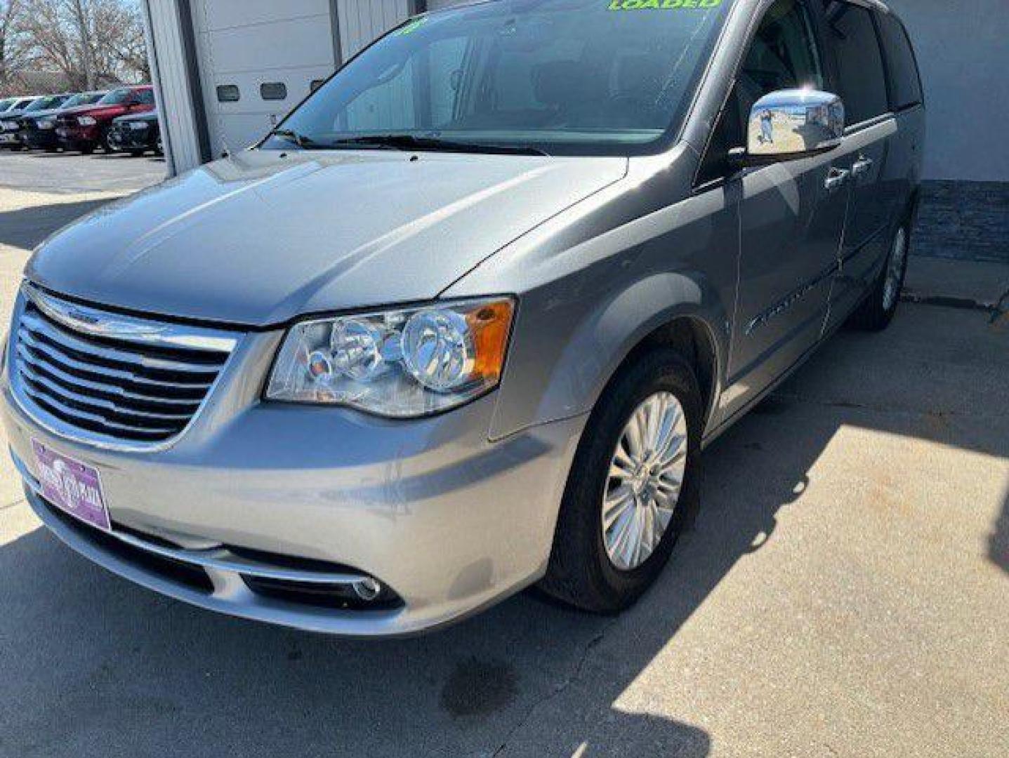 2016 SILVER CHRYSLER TOWN and COUNTRY LIMITED (2C4RC1JG7GR) with an 3.6L engine, Automatic transmission, located at 1100 W. Sheridan Ave., Shenandoah, 51601, (712) 246-1600, 40.765678, -95.388817 - Photo#0