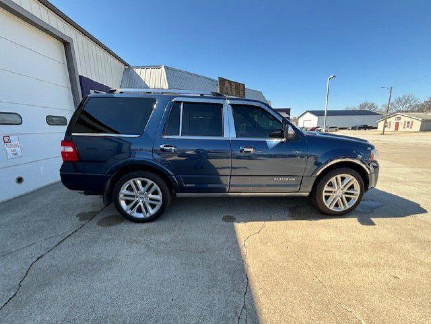 2016 BLUE FORD EXPEDITION PLATINUM (1FMJU1MT4GE) with an 3.5L engine, Automatic transmission, located at 1100 W. Sheridan Ave., Shenandoah, 51601, (712) 246-1600, 40.765678, -95.388817 - Photo#8