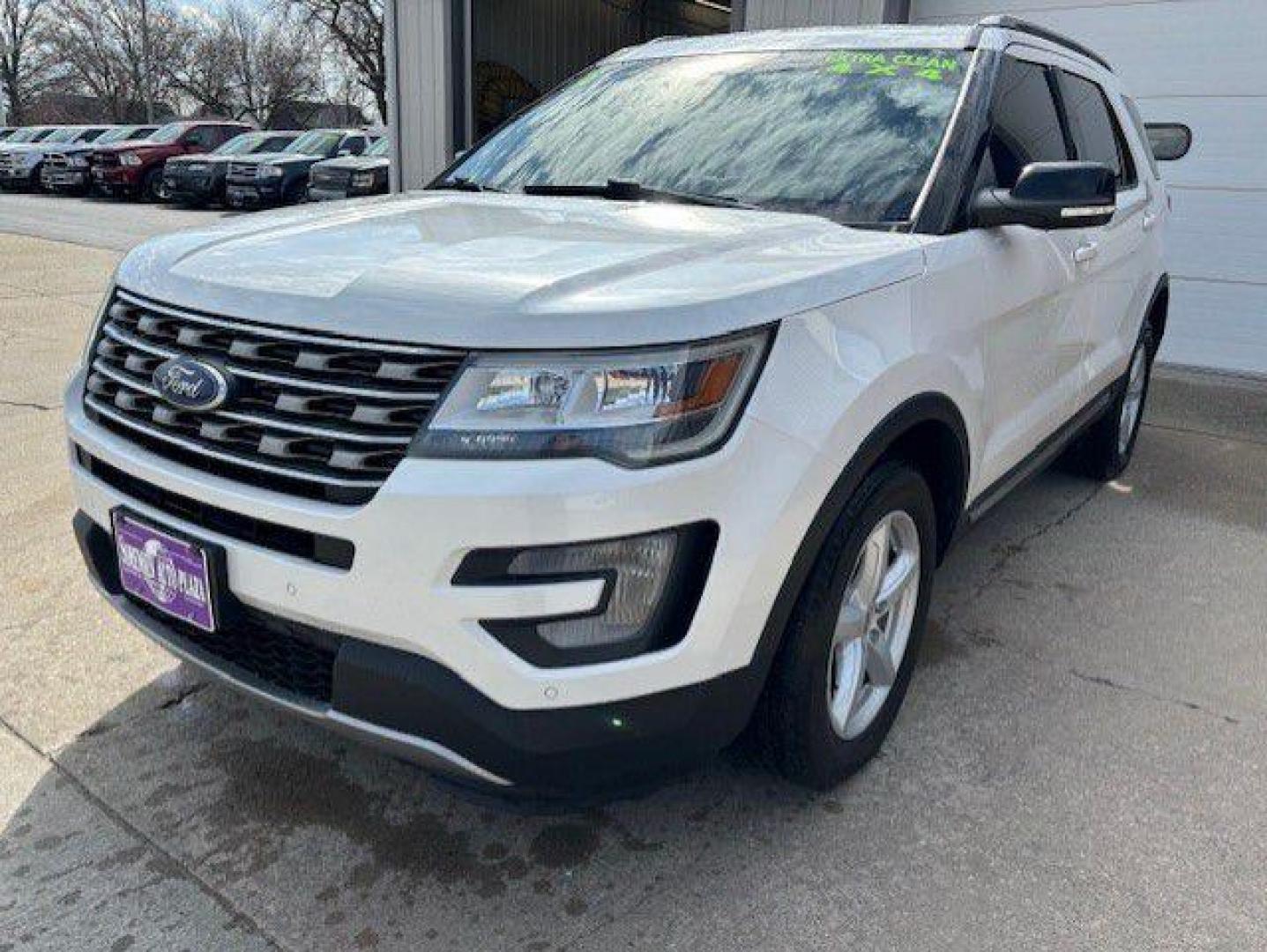 2016 WHITE FORD EXPLORER XLT (1FM5K8D89GG) with an 3.5L engine, Automatic transmission, located at 1100 W. Sheridan Ave., Shenandoah, 51601, (712) 246-1600, 40.765678, -95.388817 - Photo#0