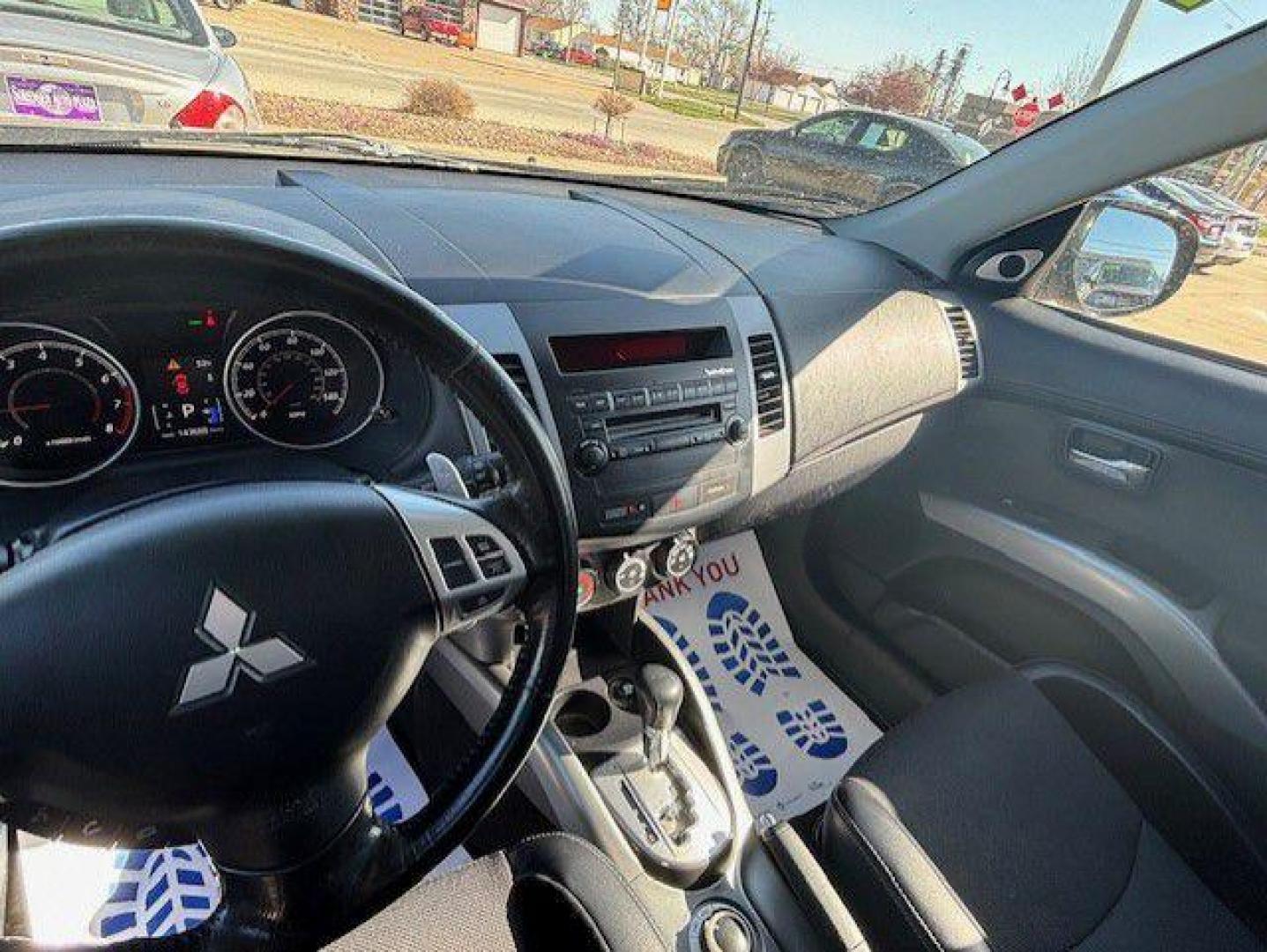 2011 BLACK MITSUBISHI OUTLANDER SE (JA4JT3AW6BU) with an 2.4L engine, Continuously Variable transmission, located at 1100 W. Sheridan Ave., Shenandoah, 51601, (712) 246-1600, 40.765678, -95.388817 - Photo#5