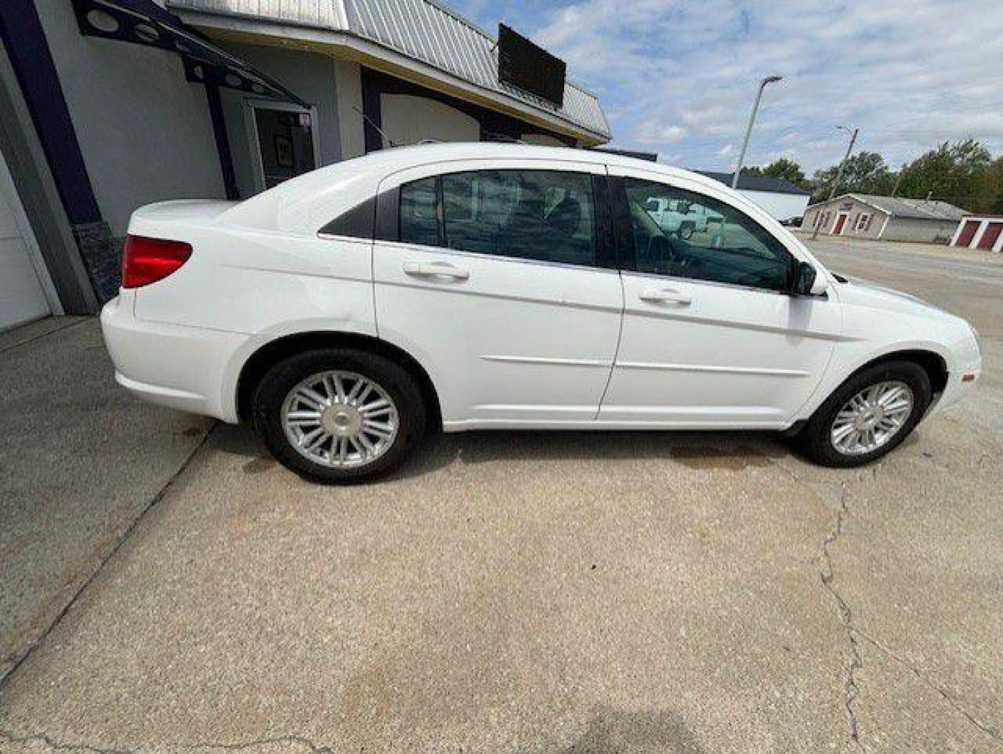 2009 WHITE CHRYSLER SEBRING TOURING (1C3LC56B19N) with an 2.4L engine, Automatic transmission, located at 1100 W. Sheridan Ave., Shenandoah, 51601, (712) 246-1600, 40.765678, -95.388817 - Photo#7