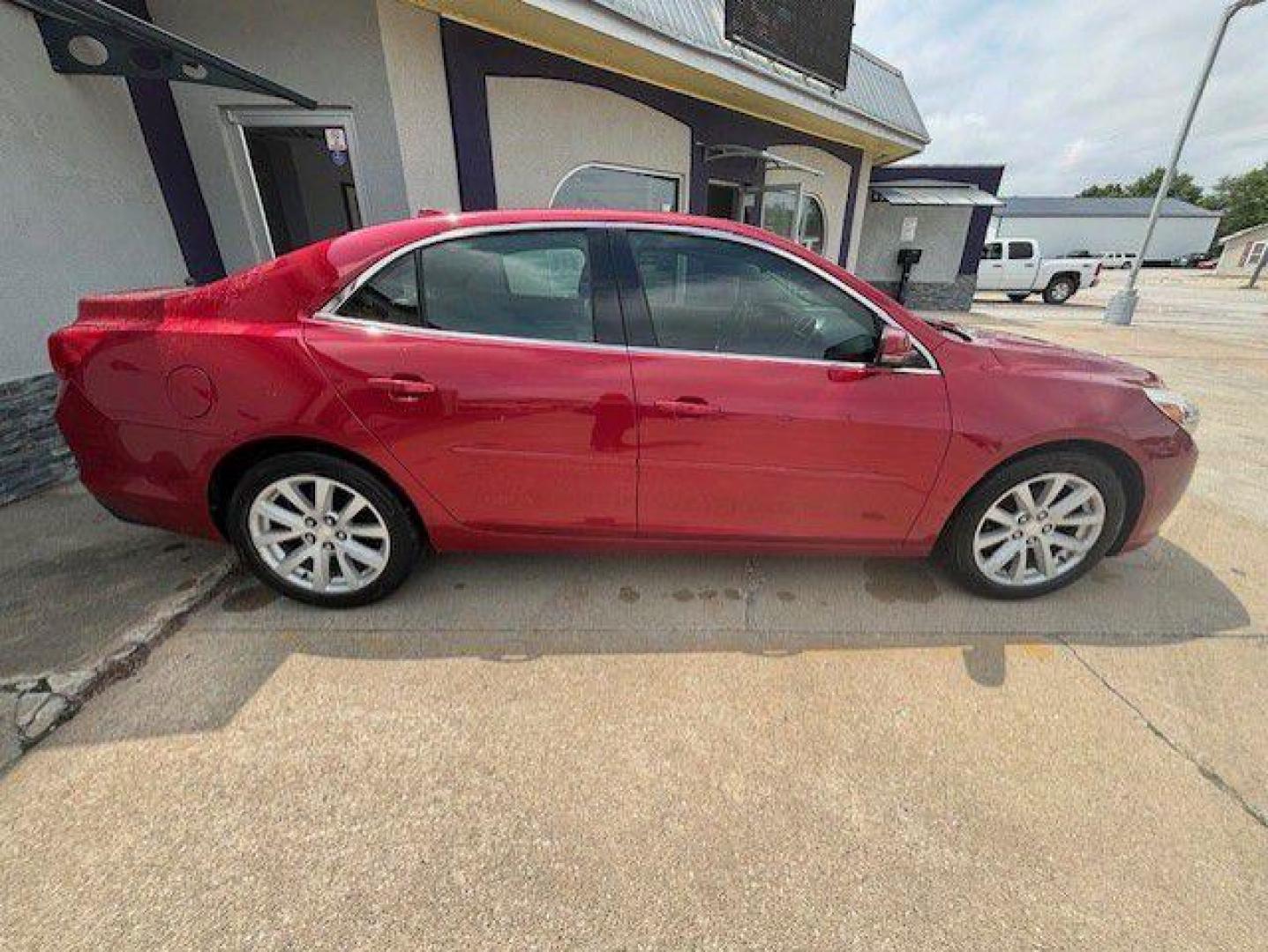 2013 RED CHEVROLET MALIBU 2LT (1G11E5SA8DF) with an 2.5L engine, Automatic transmission, located at 1100 W. Sheridan Ave., Shenandoah, 51601, (712) 246-1600, 40.765678, -95.388817 - Photo#7