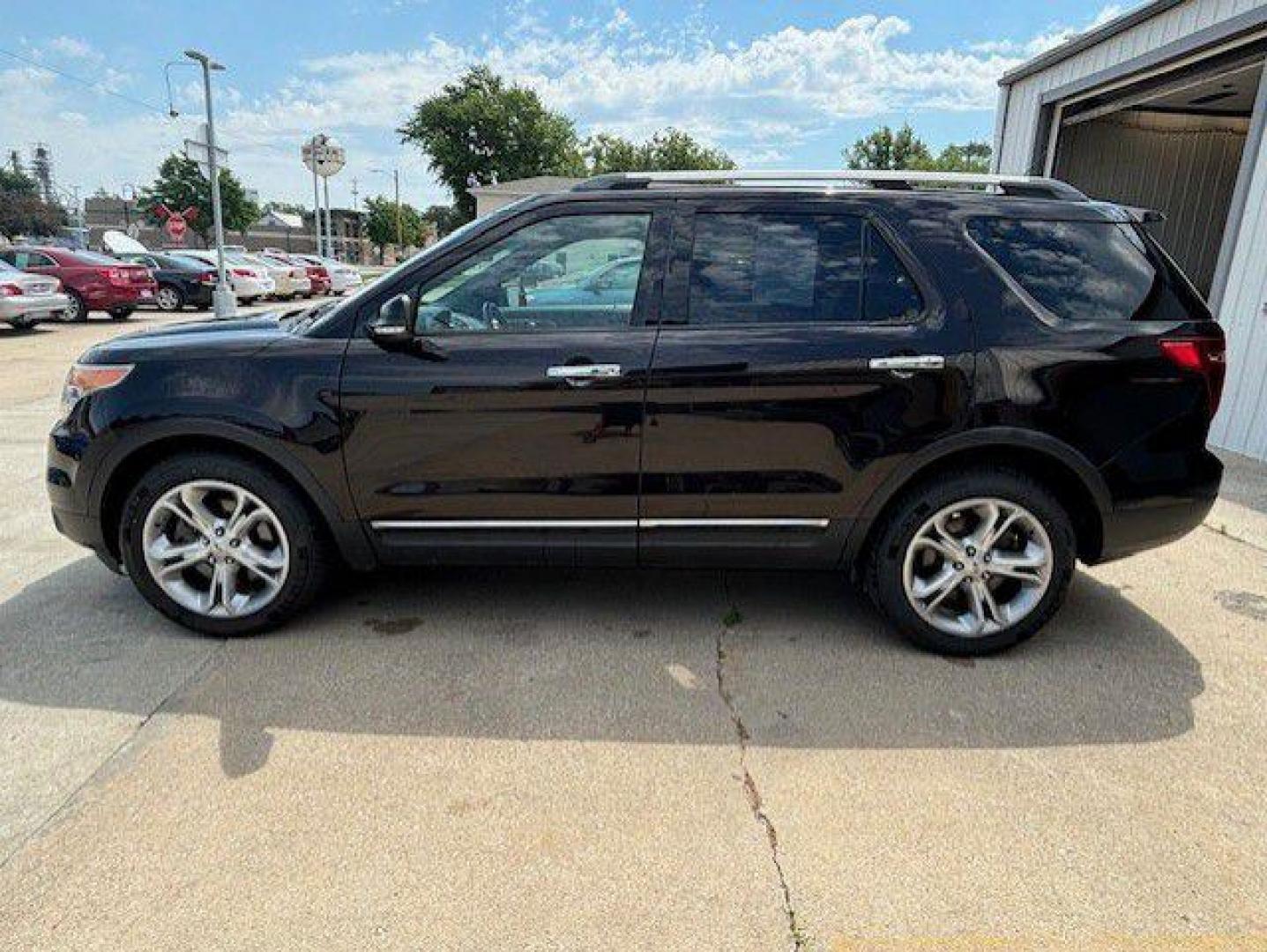 2014 BROWN FORD EXPLORER LIMITED (1FM5K8F88EG) with an 3.5L engine, Automatic transmission, located at 1100 W. Sheridan Ave., Shenandoah, 51601, (712) 246-1600, 40.765678, -95.388817 - Photo#1