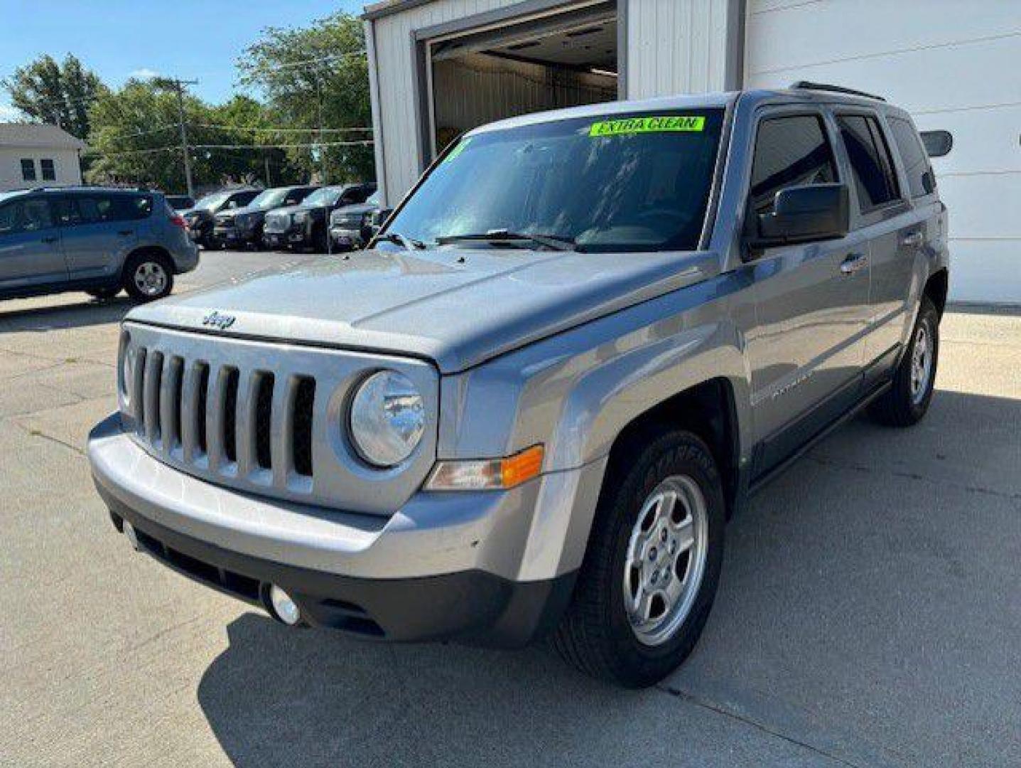 2016 SILVER JEEP PATRIOT SPORT (1C4NJPBB1GD) with an 2.4L engine, Continuously Variable transmission, located at 1100 W. Sheridan Ave., Shenandoah, 51601, (712) 246-1600, 40.765678, -95.388817 - Photo#0