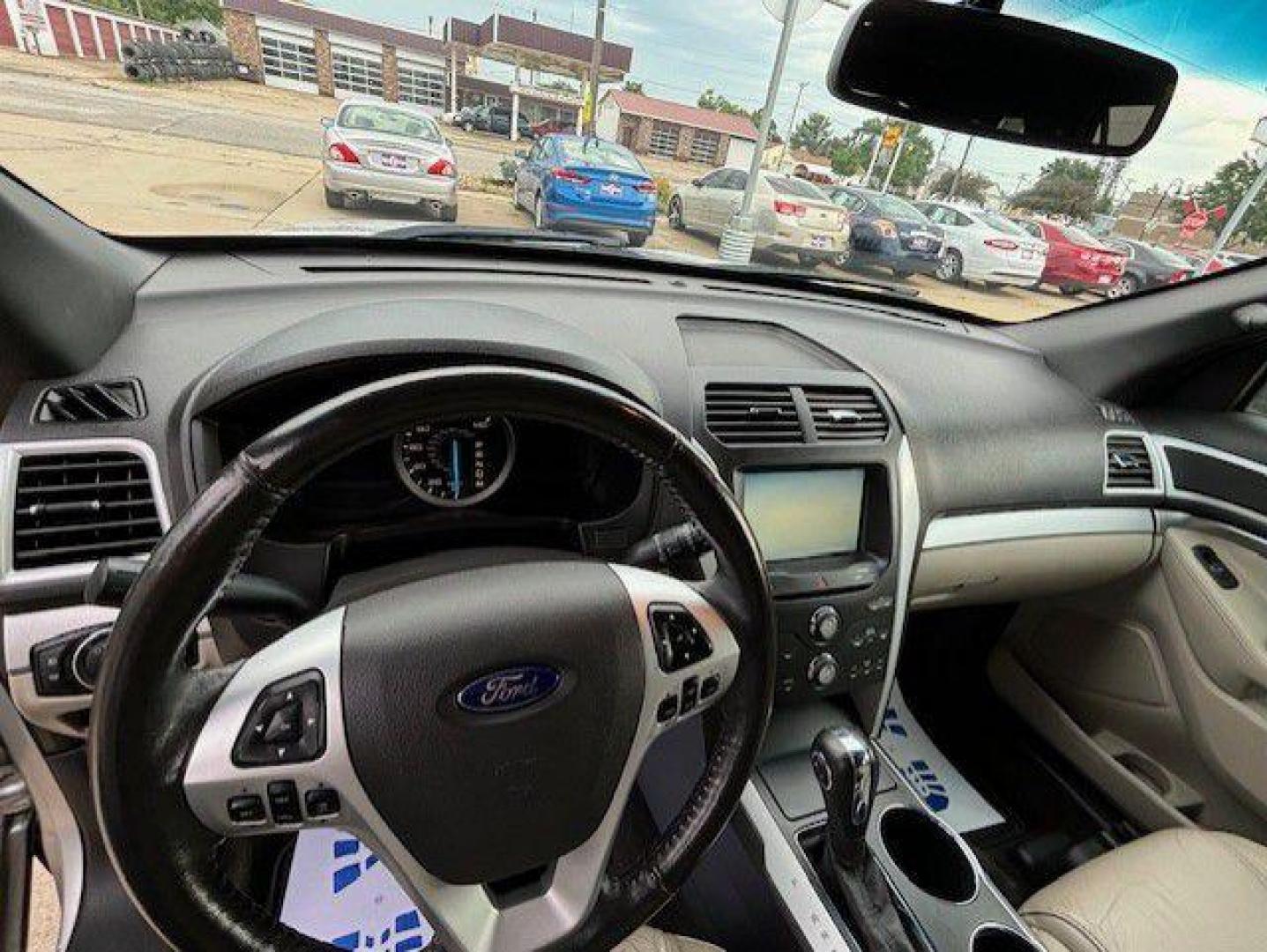 2012 SILVER FORD EXPLORER XLT (1FMHK8D89CG) with an 3.5L engine, Automatic transmission, located at 1100 W. Sheridan Ave., Shenandoah, 51601, (712) 246-1600, 40.765678, -95.388817 - Photo#3