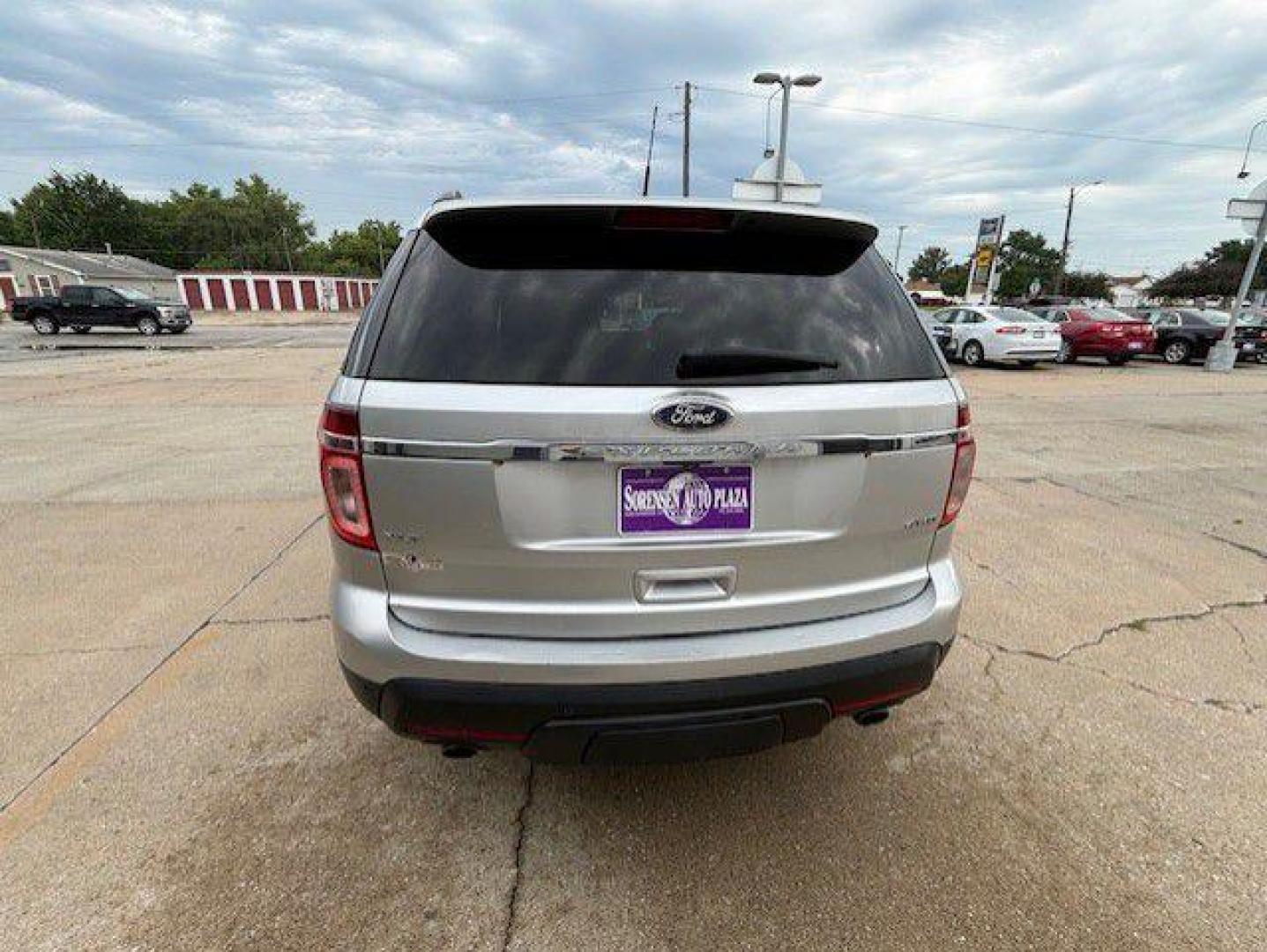 2012 SILVER FORD EXPLORER XLT (1FMHK8D89CG) with an 3.5L engine, Automatic transmission, located at 1100 W. Sheridan Ave., Shenandoah, 51601, (712) 246-1600, 40.765678, -95.388817 - Photo#6