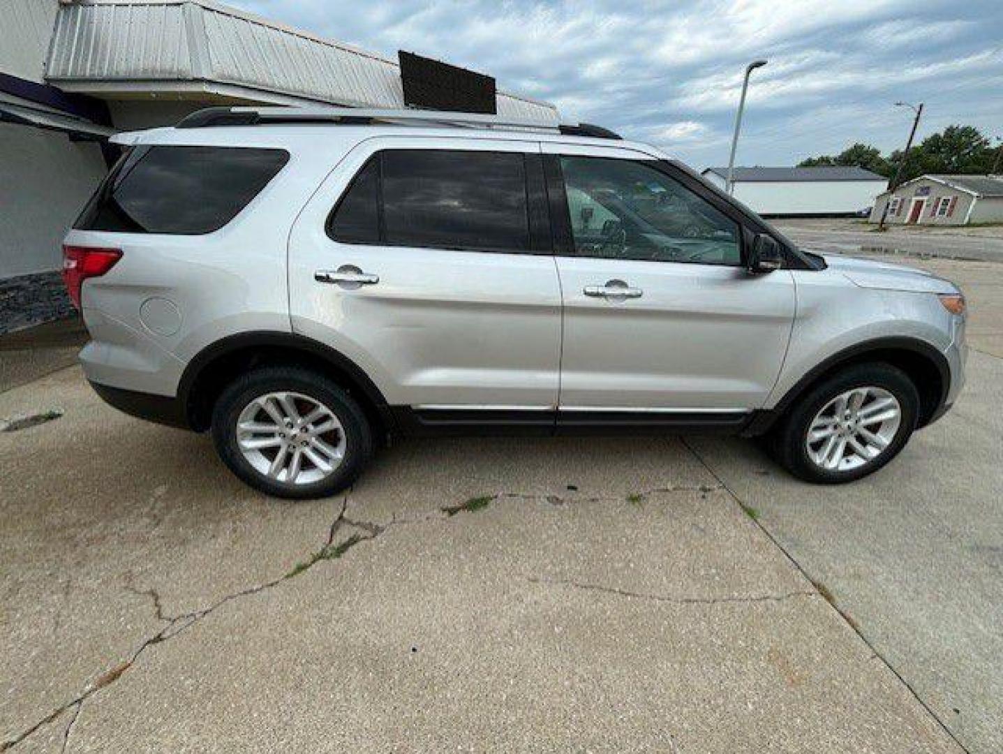 2012 SILVER FORD EXPLORER XLT (1FMHK8D89CG) with an 3.5L engine, Automatic transmission, located at 1100 W. Sheridan Ave., Shenandoah, 51601, (712) 246-1600, 40.765678, -95.388817 - Photo#8