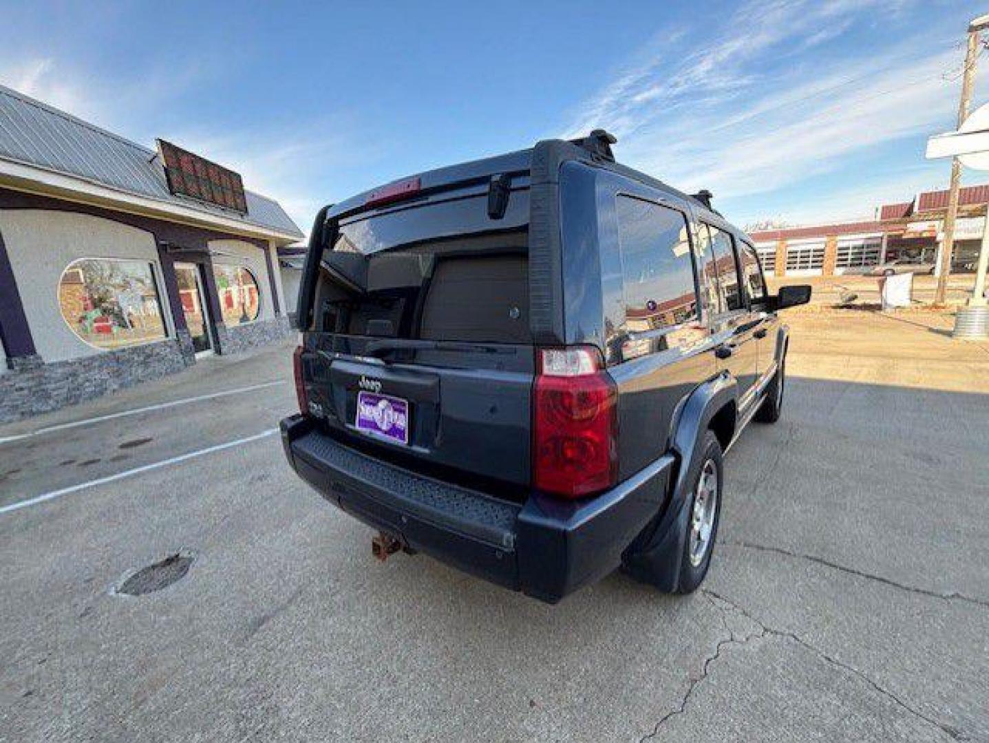 2010 BLUE JEEP COMMANDER SPORT (1J4RG4GK5AC) with an 3.7L engine, Automatic transmission, located at 1100 W. Sheridan Ave., Shenandoah, 51601, (712) 246-1600, 40.765678, -95.388817 - Photo#7