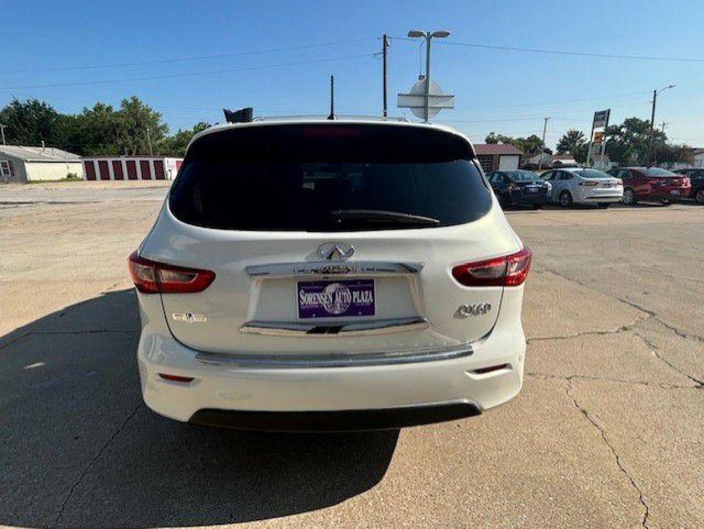 2014 WHITE INFINITI QX60 (5N1AL0MM7EC) with an 3.5L engine, Continuously Variable transmission, located at 1100 W. Sheridan Ave., Shenandoah, 51601, (712) 246-1600, 40.765678, -95.388817 - Photo#6