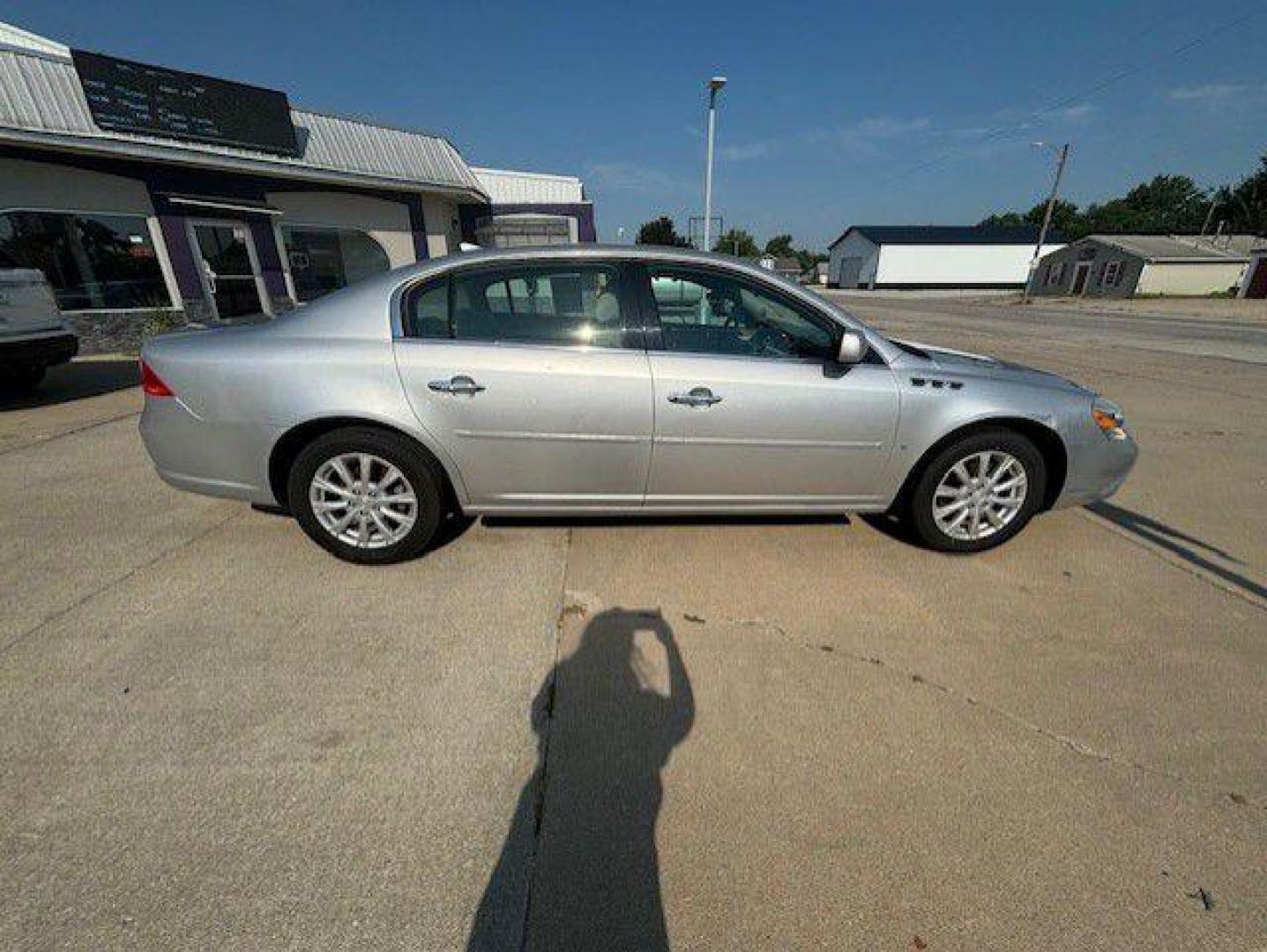 2009 SILVER BUICK LUCERNE CX (1G4HP57M59U) with an 3.9L engine, Automatic transmission, located at 1100 W. Sheridan Ave., Shenandoah, 51601, (712) 246-1600, 40.765678, -95.388817 - Photo#7