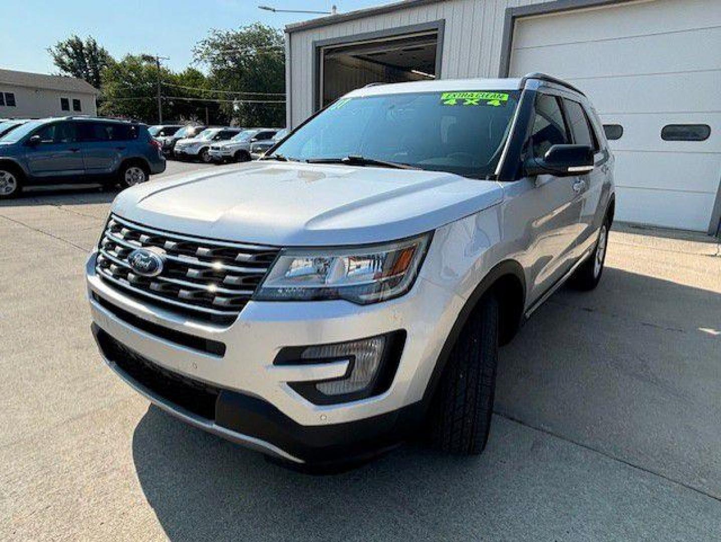 2017 SILVER FORD EXPLORER XLT (1FM5K8D8XHG) with an 3.5L engine, Automatic transmission, located at 1100 W. Sheridan Ave., Shenandoah, 51601, (712) 246-1600, 40.765678, -95.388817 - Photo#0