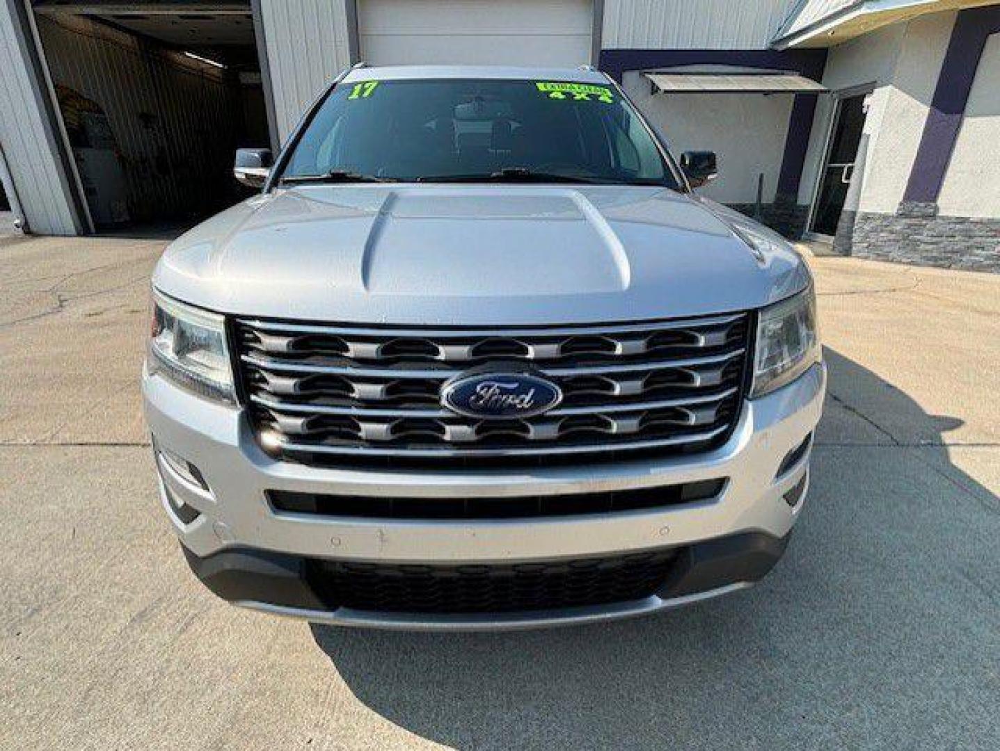 2017 SILVER FORD EXPLORER XLT (1FM5K8D8XHG) with an 3.5L engine, Automatic transmission, located at 1100 W. Sheridan Ave., Shenandoah, 51601, (712) 246-1600, 40.765678, -95.388817 - Photo#9