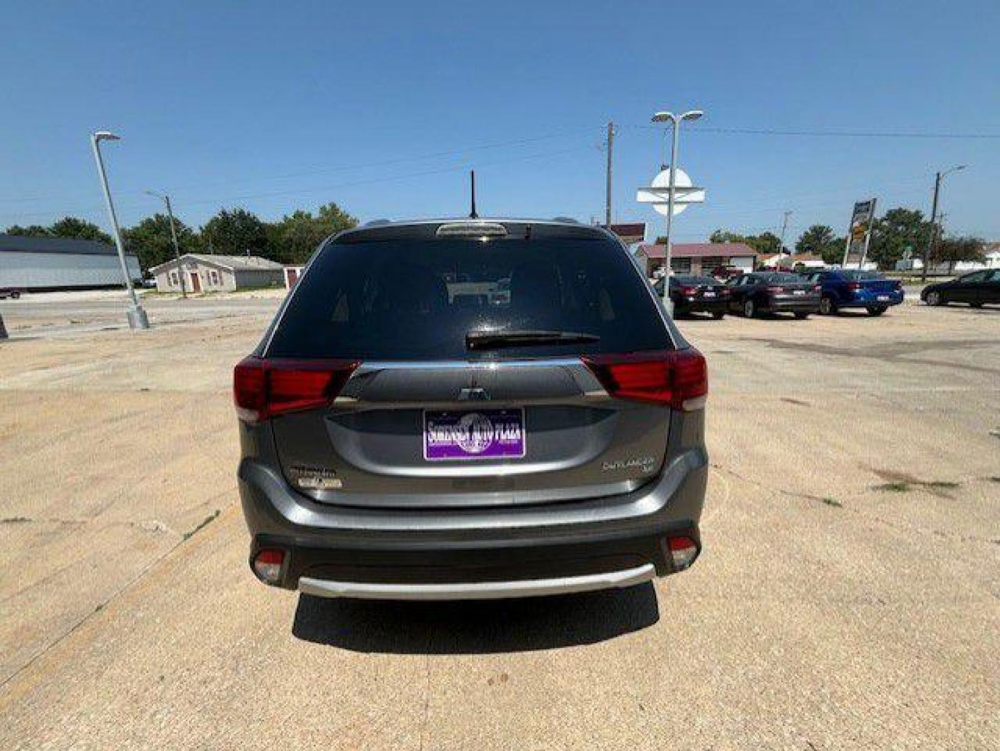 2016 GRAY MITSUBISHI OUTLANDER SE (JA4AZ3A31GZ) with an 2.4L engine, Automatic transmission, located at 1100 W. Sheridan Ave., Shenandoah, 51601, (712) 246-1600, 40.765678, -95.388817 - Photo#5