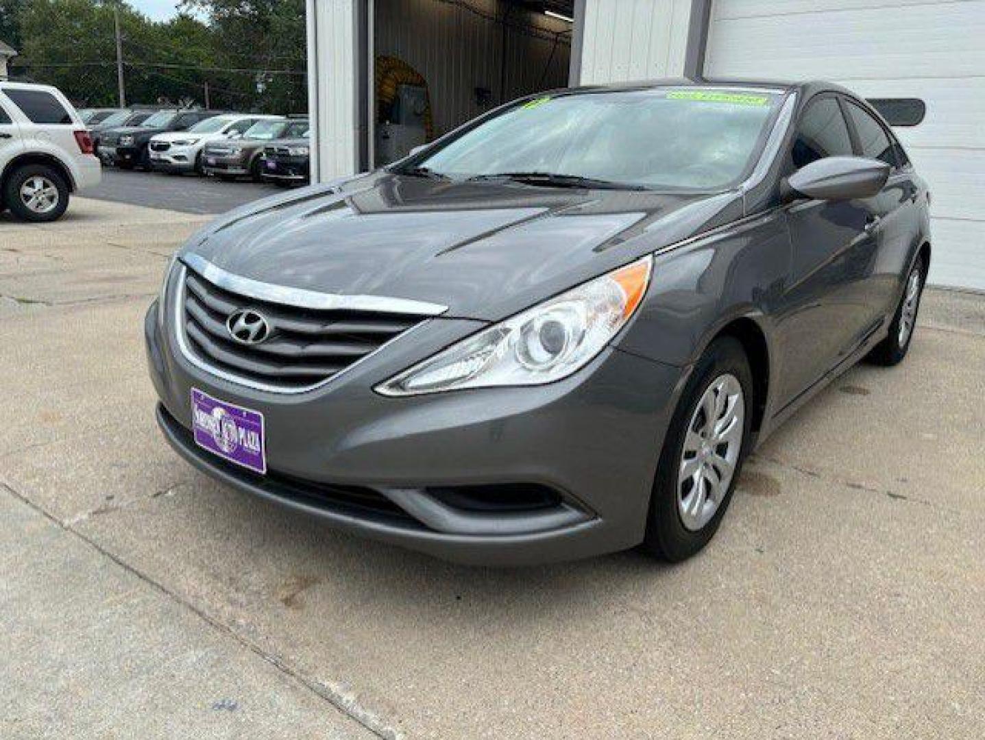 2012 GRAY HYUNDAI SONATA GLS (5NPEB4AC1CH) with an 2.4L engine, Automatic transmission, located at 1100 W. Sheridan Ave., Shenandoah, 51601, (712) 246-1600, 40.765678, -95.388817 - Photo#0