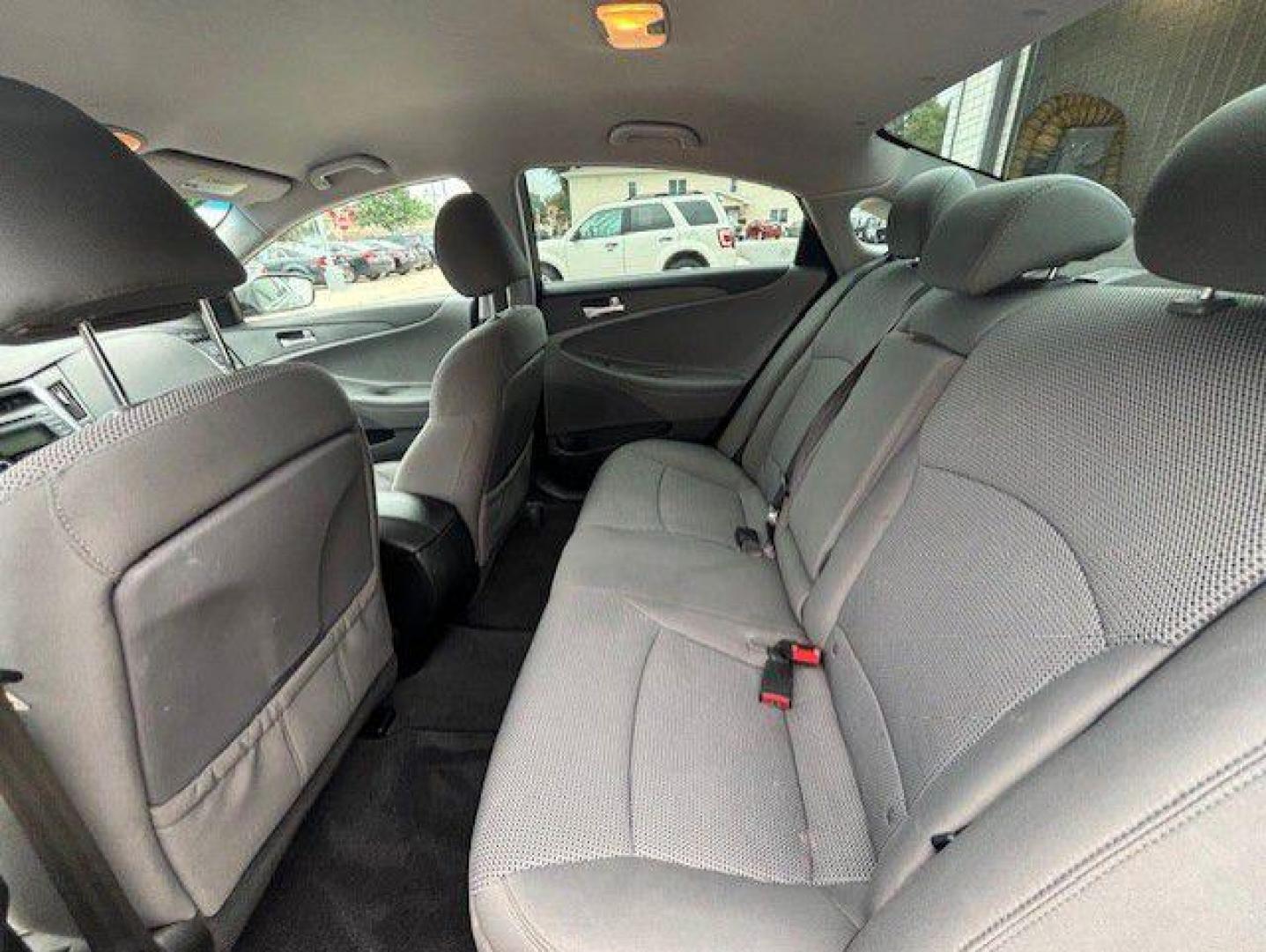 2012 GRAY HYUNDAI SONATA GLS (5NPEB4AC1CH) with an 2.4L engine, Automatic transmission, located at 1100 W. Sheridan Ave., Shenandoah, 51601, (712) 246-1600, 40.765678, -95.388817 - Photo#4