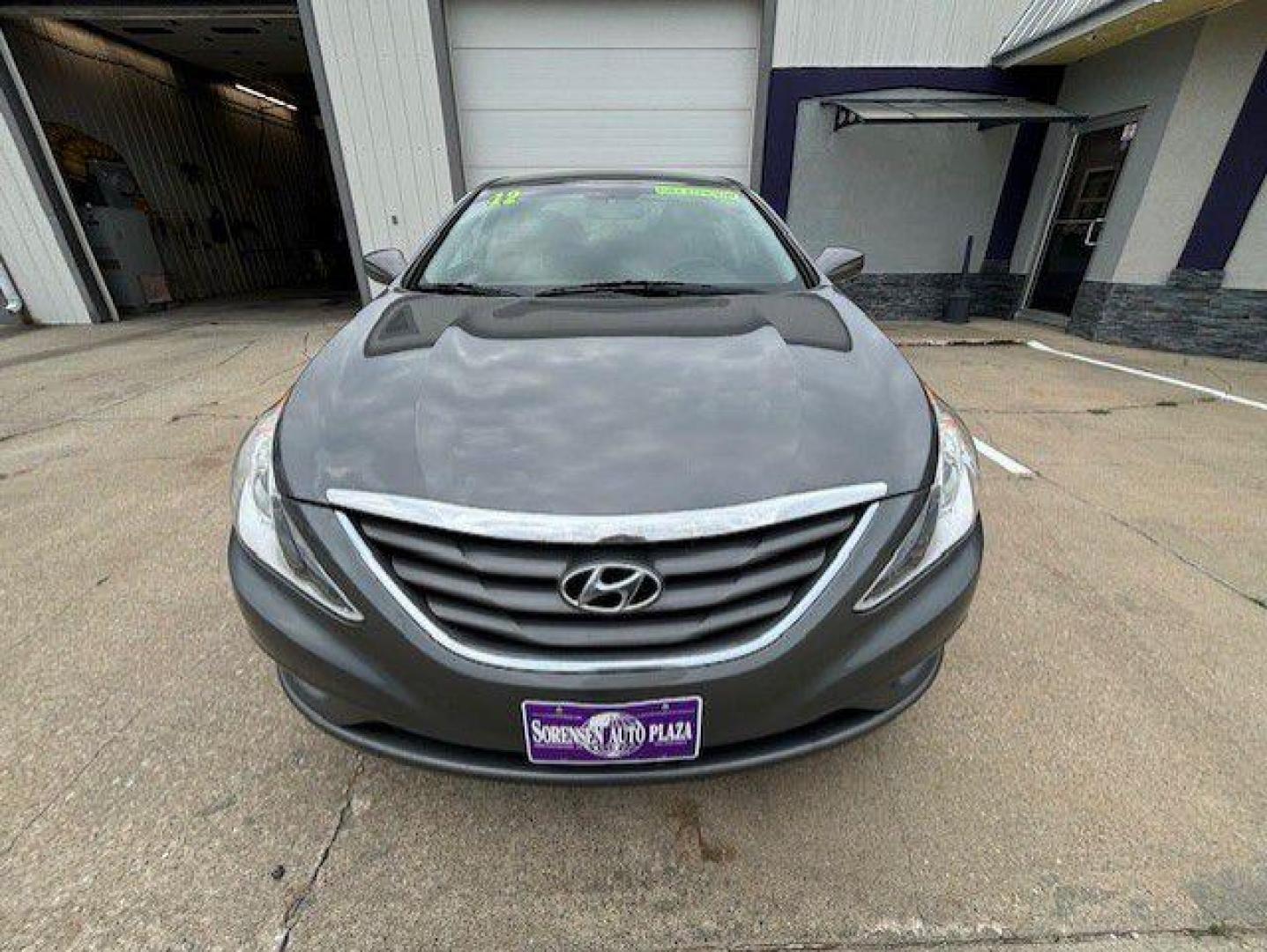 2012 GRAY HYUNDAI SONATA GLS (5NPEB4AC1CH) with an 2.4L engine, Automatic transmission, located at 1100 W. Sheridan Ave., Shenandoah, 51601, (712) 246-1600, 40.765678, -95.388817 - Photo#8