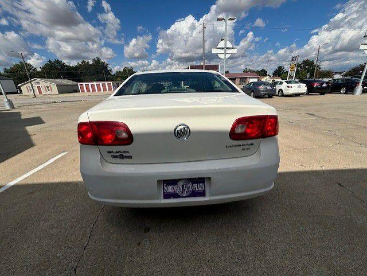 2008 WHITE BUICK LUCERNE CX (1G4HP57208U) with an 3.8L engine, Automatic transmission, located at 1100 W. Sheridan Ave., Shenandoah, 51601, (712) 246-1600, 40.765678, -95.388817 - Photo#4