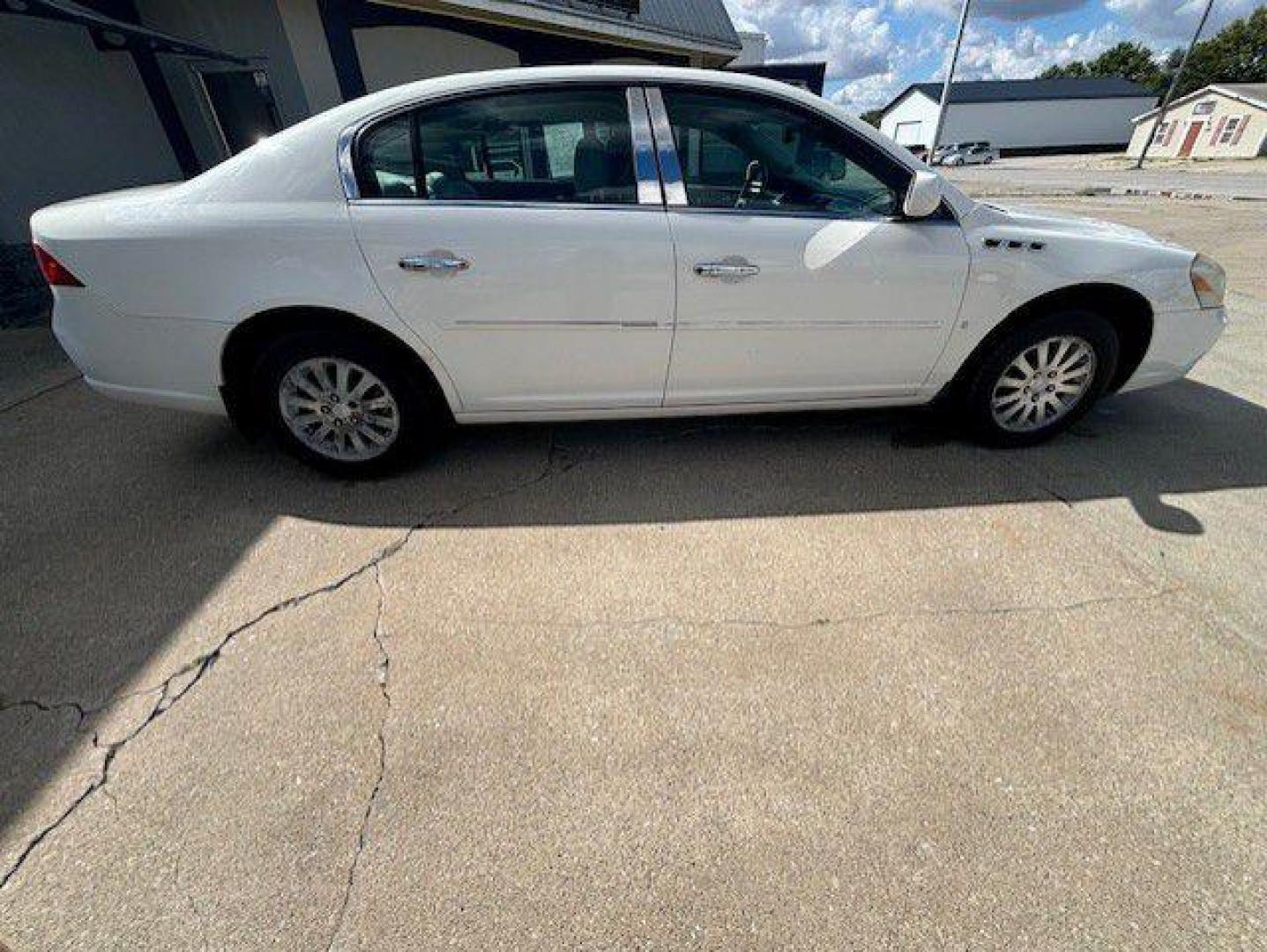 2008 WHITE BUICK LUCERNE CX (1G4HP57208U) with an 3.8L engine, Automatic transmission, located at 1100 W. Sheridan Ave., Shenandoah, 51601, (712) 246-1600, 40.765678, -95.388817 - Photo#6