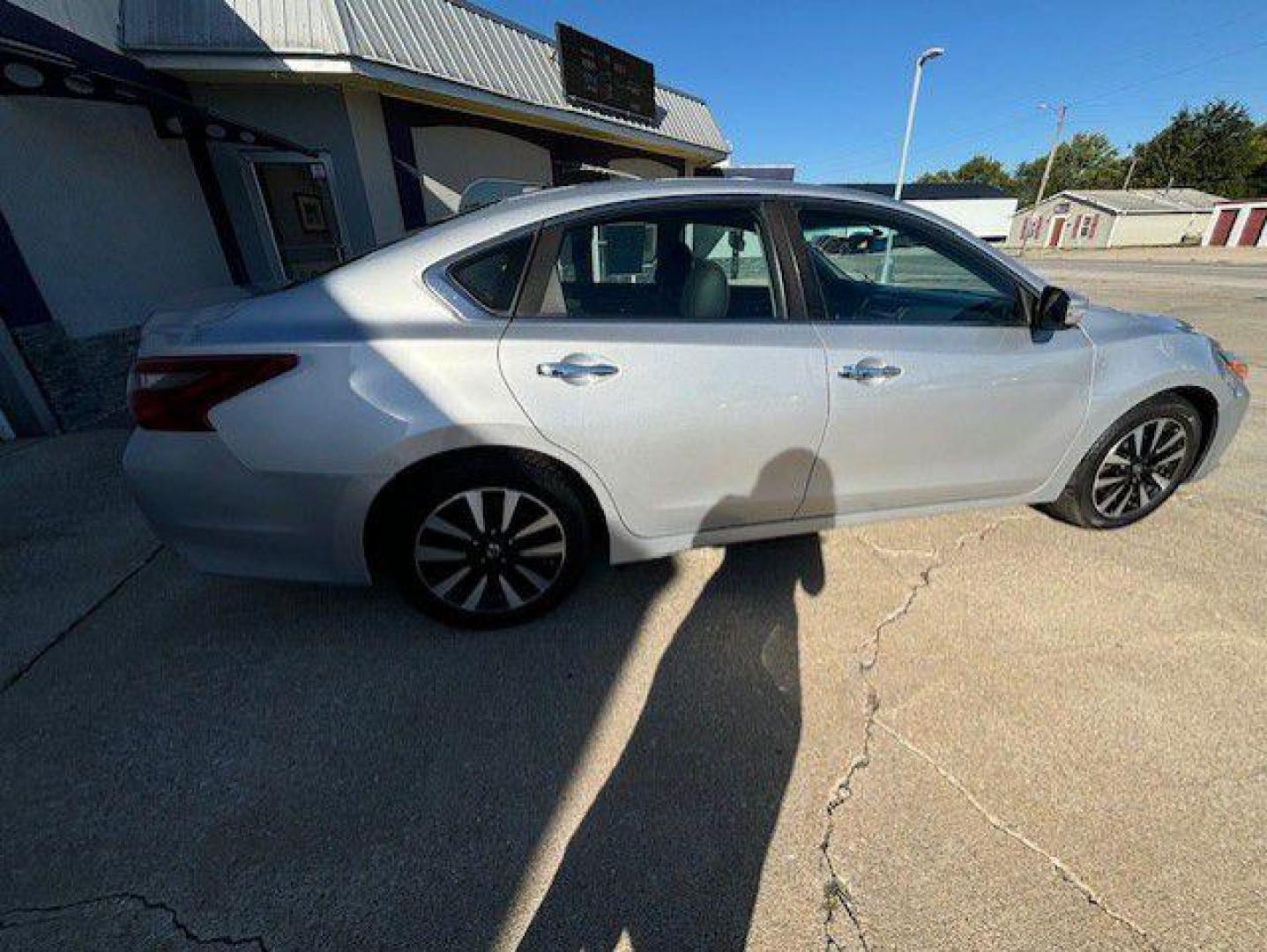 2018 SILVER NISSAN ALTIMA 2.5 (1N4AL3AP3JC) with an 2.5L engine, Continuously Variable transmission, located at 1100 W. Sheridan Ave., Shenandoah, 51601, (712) 246-1600, 40.765678, -95.388817 - Photo#8