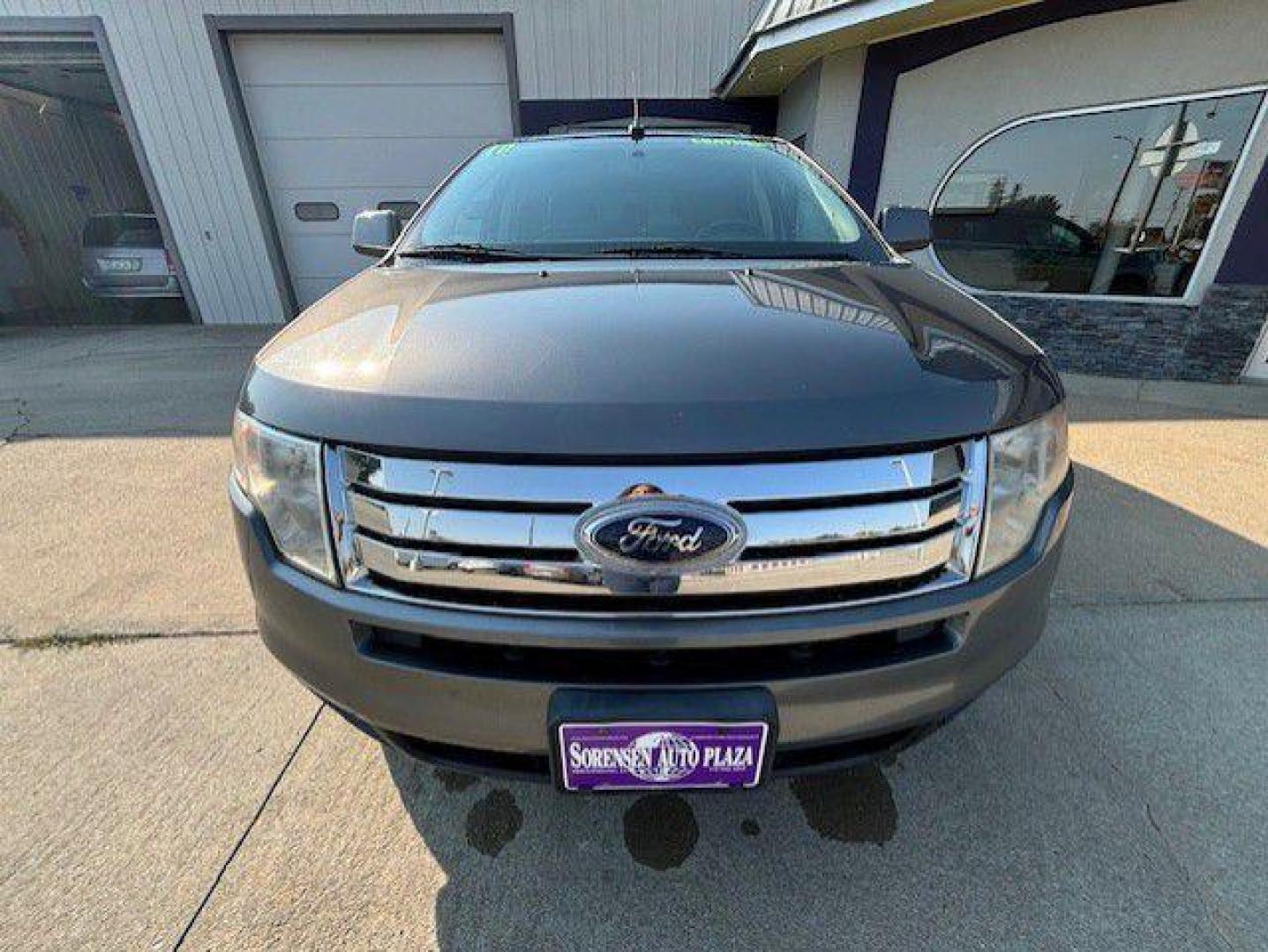 2010 GRAY FORD EDGE LIMITED (2FMDK3KC2AB) with an 3.5L engine, Automatic transmission, located at 1100 W. Sheridan Ave., Shenandoah, 51601, (712) 246-1600, 40.765678, -95.388817 - Photo#8