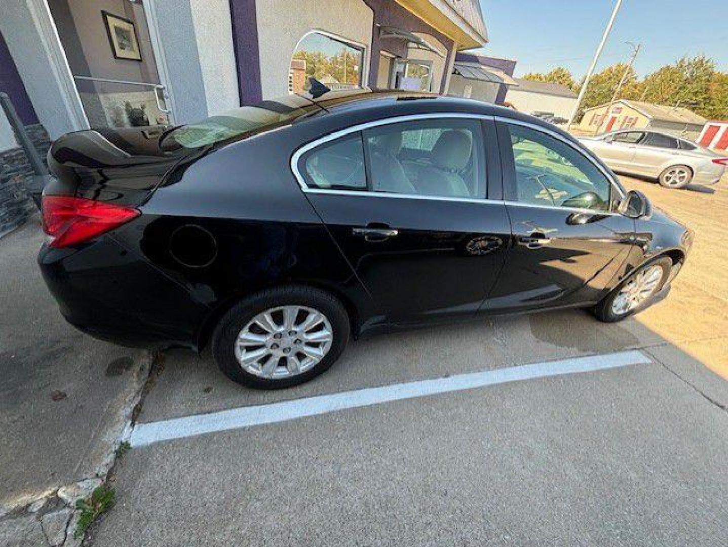 2012 BLACK BUICK REGAL PREMIUM (2G4GT5GR6C9) with an 2.4L engine, Automatic transmission, located at 1100 W. Sheridan Ave., Shenandoah, 51601, (712) 246-1600, 40.765678, -95.388817 - Photo#7