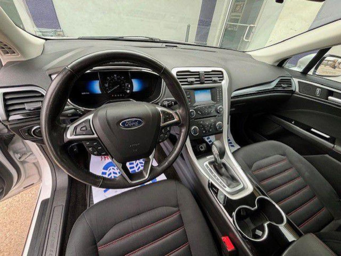 2015 WHITE FORD FUSION SE HYBRID (3FA6P0LU1FR) with an 2.0L engine, Continuously Variable transmission, located at 1100 W. Sheridan Ave., Shenandoah, 51601, (712) 246-1600, 40.765678, -95.388817 - Photo#3