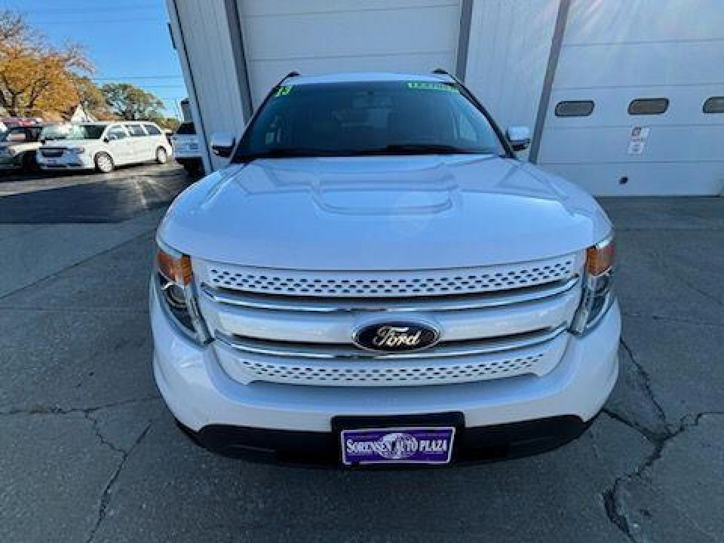 2013 WHITE FORD EXPLORER LIMITED (1FM5K8F85DG) with an 3.5L engine, Automatic transmission, located at 1100 W. Sheridan Ave., Shenandoah, 51601, (712) 246-1600, 40.765678, -95.388817 - Photo#9