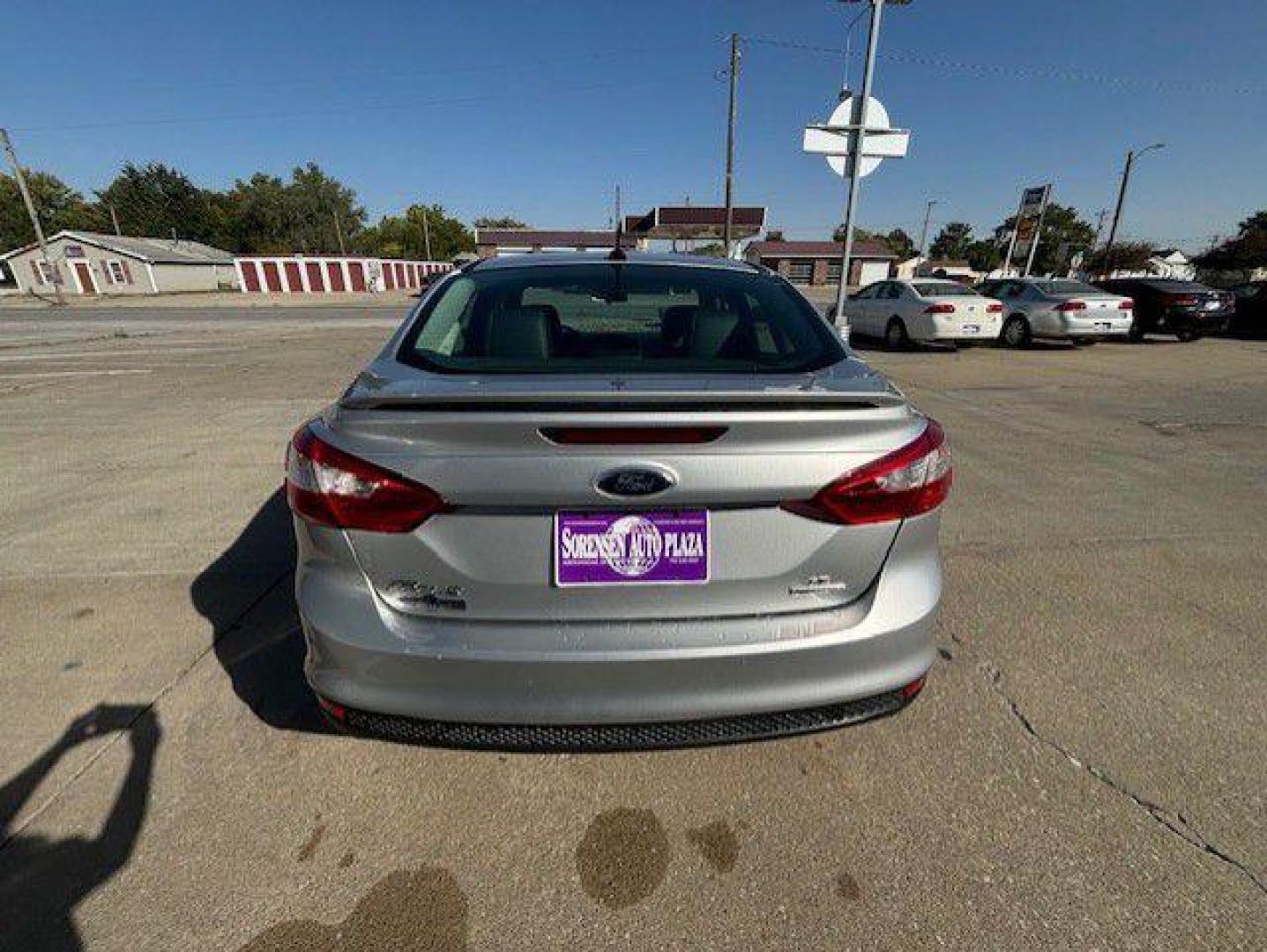 2013 SILVER FORD FOCUS SE (1FADP3F29DL) with an 2.0L engine, Automatic transmission, located at 1100 W. Sheridan Ave., Shenandoah, 51601, (712) 246-1600, 40.765678, -95.388817 - Photo#2