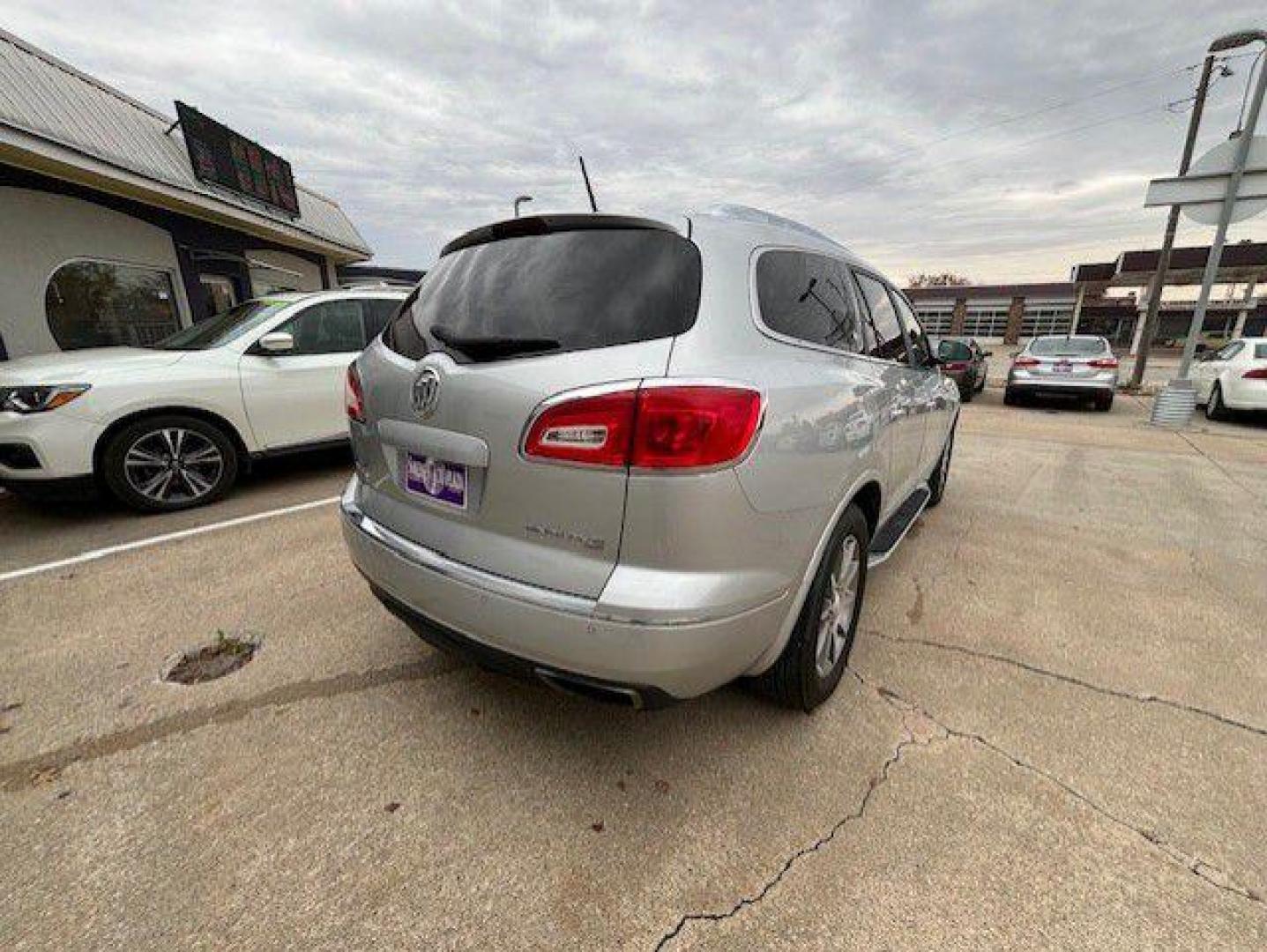 2016 SILVER BUICK ENCLAVE (5GAKVBKD5GJ) with an 3.6L engine, Automatic transmission, located at 1100 W. Sheridan Ave., Shenandoah, 51601, (712) 246-1600, 40.765678, -95.388817 - Photo#7