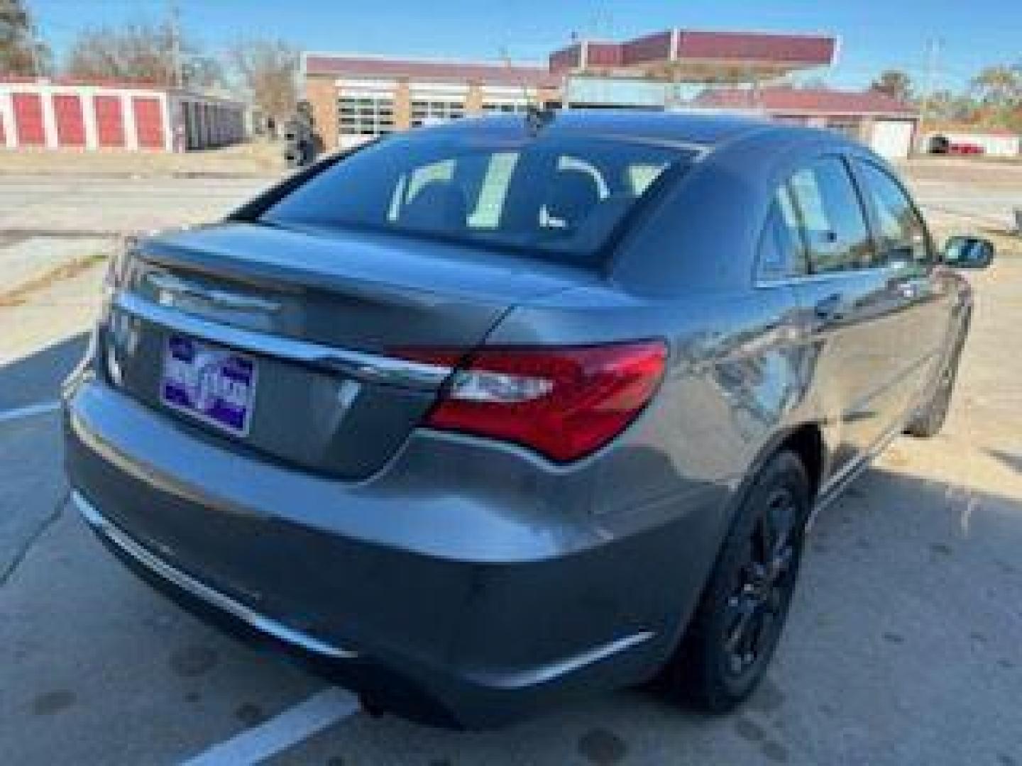 2012 GRAY CHRYSLER 200 LX (1C3CCBAB6CN) with an 2.4L engine, Automatic transmission, located at 1100 W. Sheridan Ave., Shenandoah, 51601, (712) 246-1600, 40.765678, -95.388817 - Photo#8