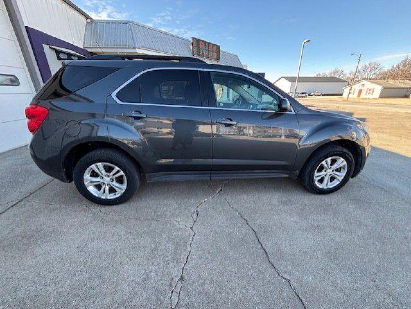 2010 GRAY CHEVROLET EQUINOX LT (2CNFLEEW1A6) with an 2.4L engine, Automatic transmission, located at 1100 W. Sheridan Ave., Shenandoah, 51601, (712) 246-1600, 40.765678, -95.388817 - Photo#7