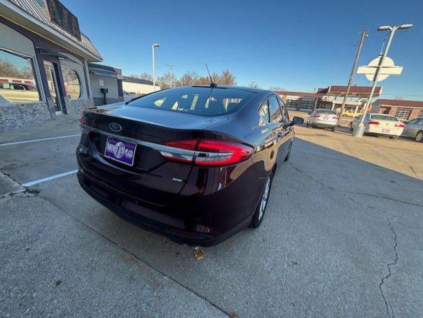 2017 MAROON FORD FUSION SE (3FA6P0H72HR) with an 2.5L engine, Automatic transmission, located at 1100 W. Sheridan Ave., Shenandoah, 51601, (712) 246-1600, 40.765678, -95.388817 - Photo#5