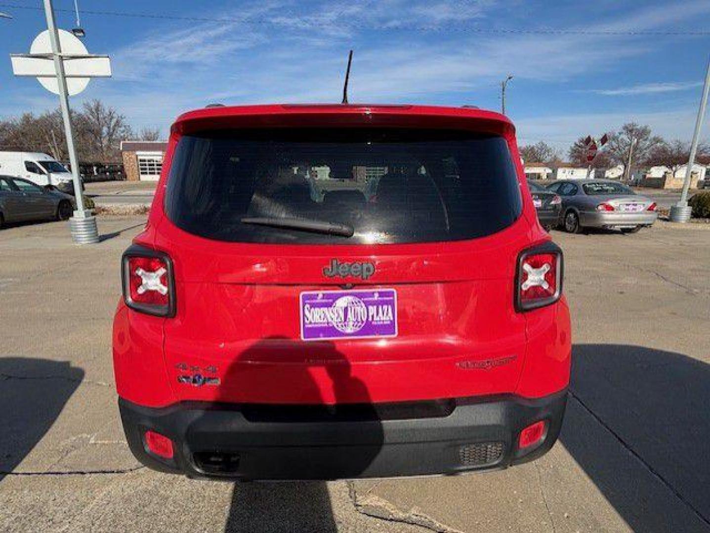 2015 RED JEEP RENEGADE TRAILHAWK (ZACCJBCTXFP) with an 2.4L engine, Automatic transmission, located at 1100 W. Sheridan Ave., Shenandoah, 51601, (712) 246-1600, 40.765678, -95.388817 - Photo#5