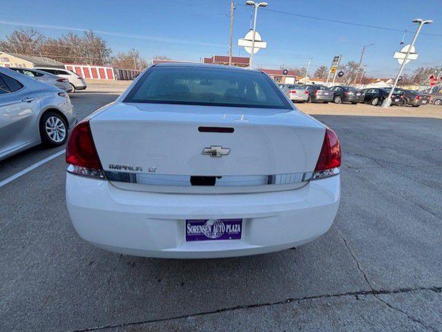 2007 WHITE CHEVROLET IMPALA LT (2G1WT55N379) with an 3.5L engine, Automatic transmission, located at 1100 W. Sheridan Ave., Shenandoah, 51601, (712) 246-1600, 40.765678, -95.388817 - Photo#5