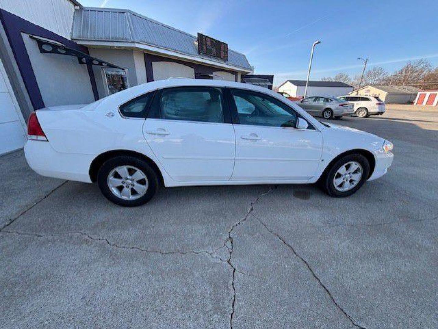 2007 WHITE CHEVROLET IMPALA LT (2G1WT55N379) with an 3.5L engine, Automatic transmission, located at 1100 W. Sheridan Ave., Shenandoah, 51601, (712) 246-1600, 40.765678, -95.388817 - Photo#7