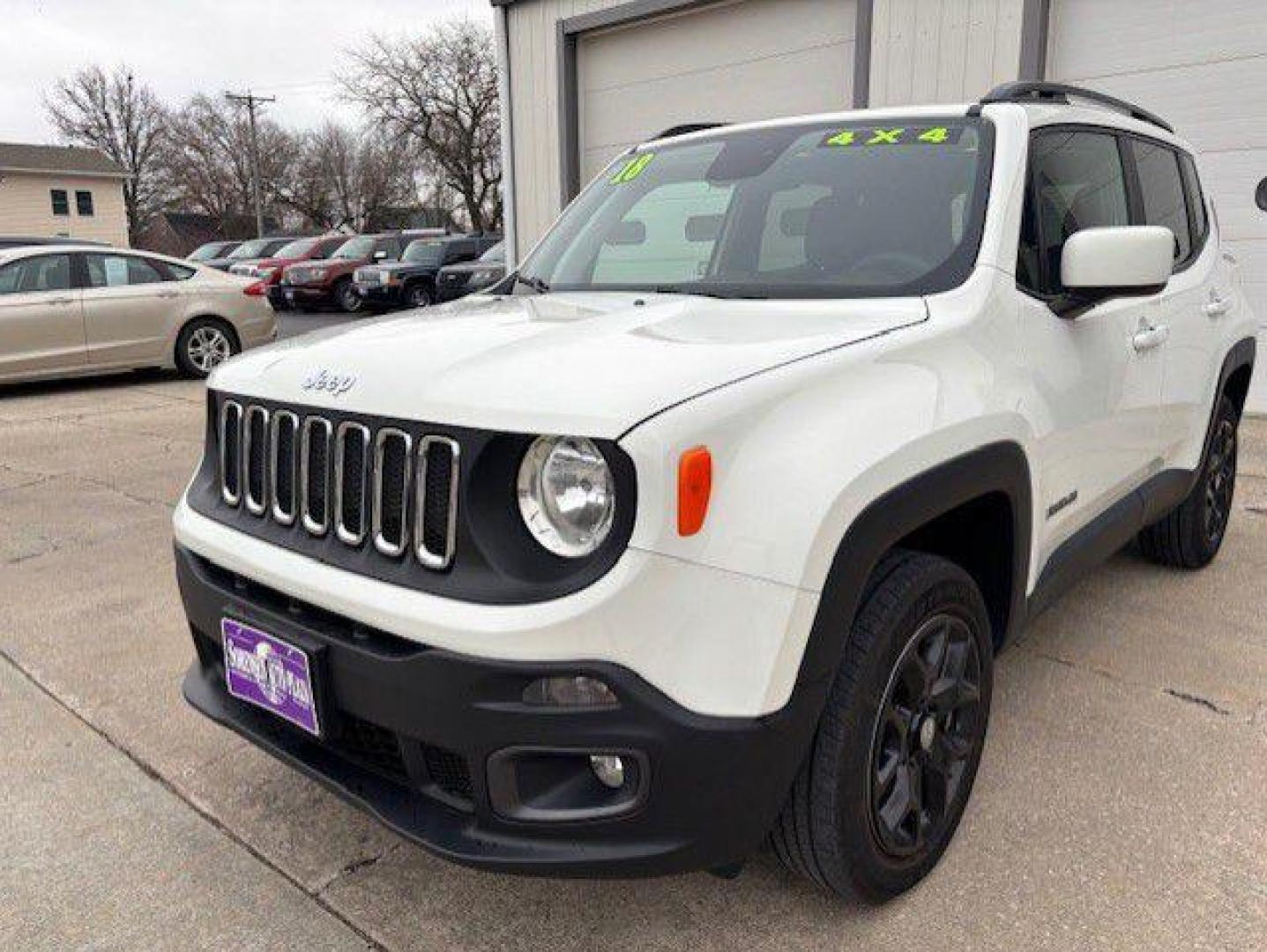 2018 WHITE JEEP RENEGADE LATITUDE (ZACCJBBB8JP) with an 2.4L engine, Automatic transmission, located at 1100 W. Sheridan Ave., Shenandoah, 51601, (712) 246-1600, 40.765678, -95.388817 - Photo#0