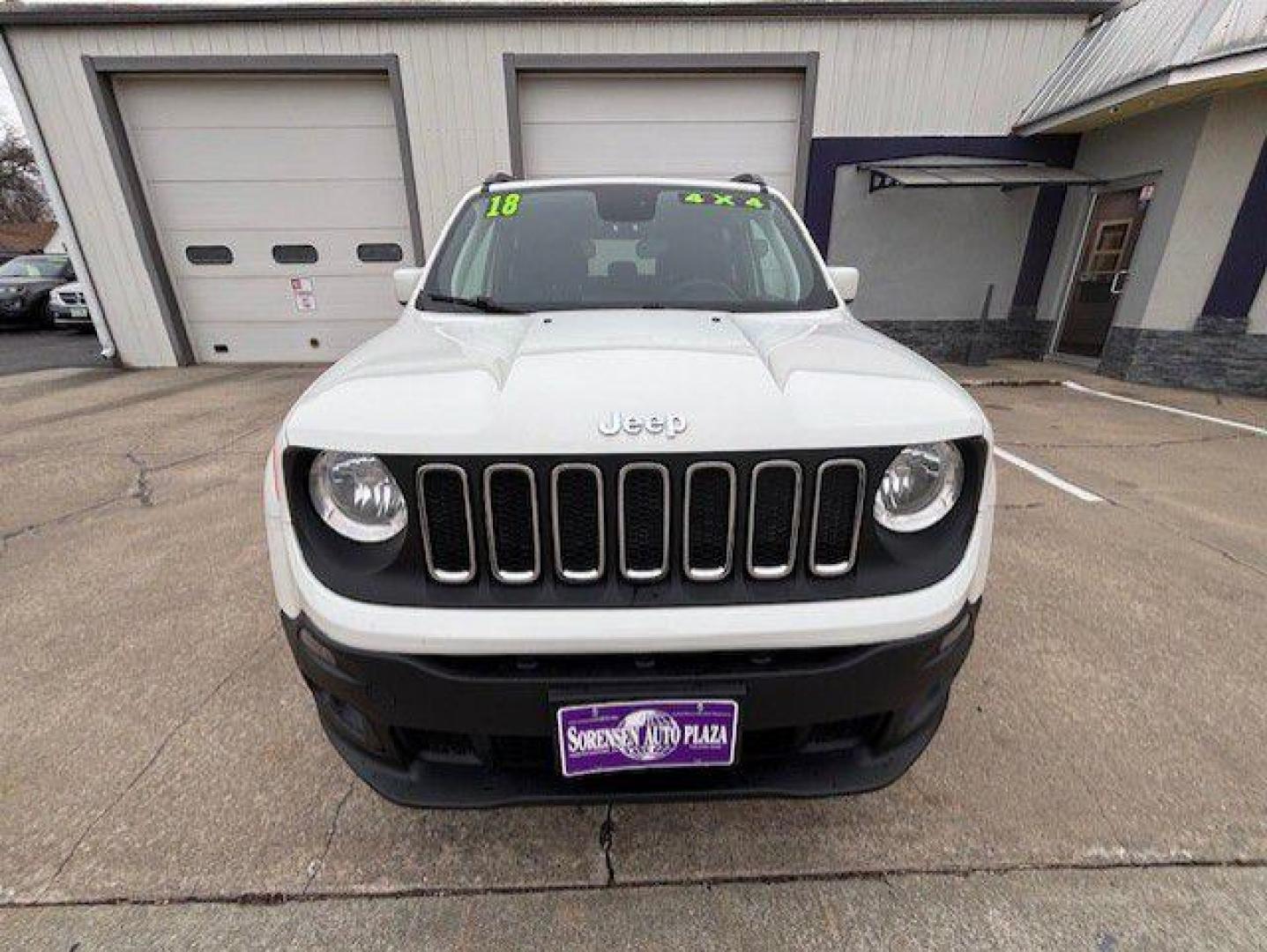 2018 WHITE JEEP RENEGADE LATITUDE (ZACCJBBB8JP) with an 2.4L engine, Automatic transmission, located at 1100 W. Sheridan Ave., Shenandoah, 51601, (712) 246-1600, 40.765678, -95.388817 - Photo#7