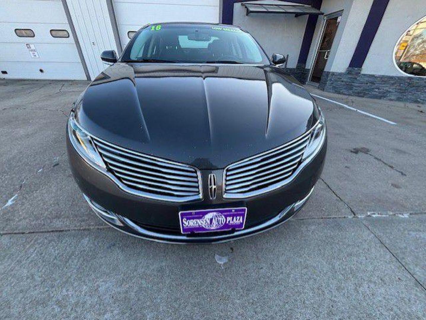 2016 GRAY LINCOLN MKZ (3LN6L2G91GR) with an 2.0L engine, Automatic transmission, located at 1100 W. Sheridan Ave., Shenandoah, 51601, (712) 246-1600, 40.765678, -95.388817 - Photo#8