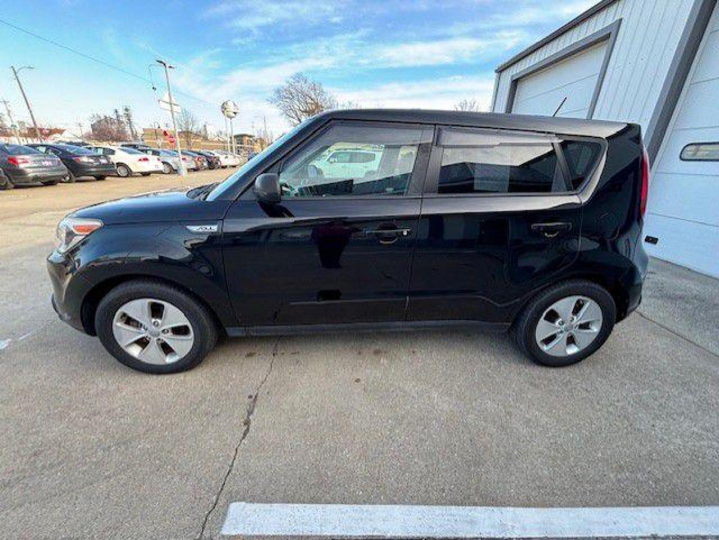 2016 BLACK KIA SOUL BASE (KNDJN2A20G7) with an 1.6L engine, Automatic transmission, located at 1100 W. Sheridan Ave., Shenandoah, 51601, (712) 246-1600, 40.765678, -95.388817 - Photo#1